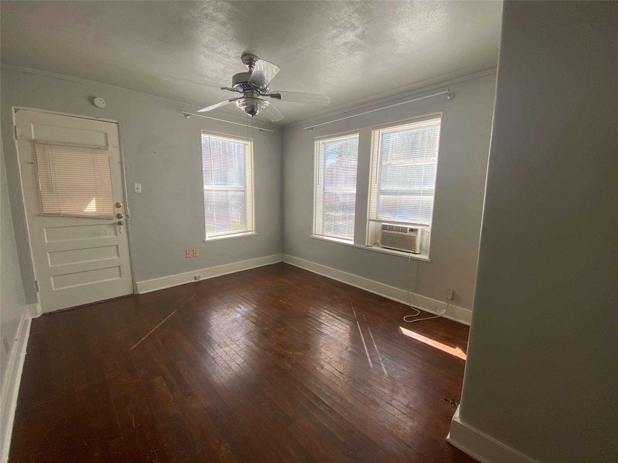 5009 Avenue G Ave # B, Austin, TX 78751