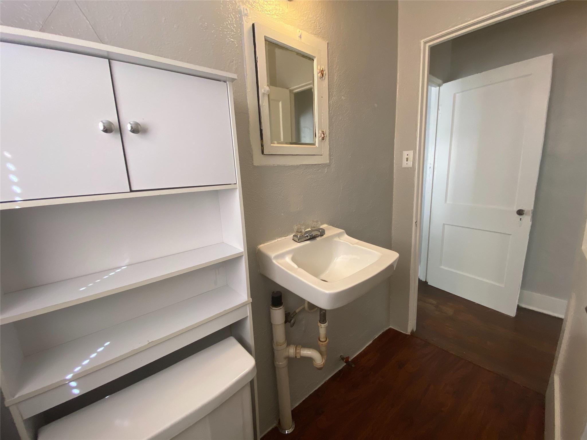 5009 Avenue G Ave # B, Austin, TX 78751
