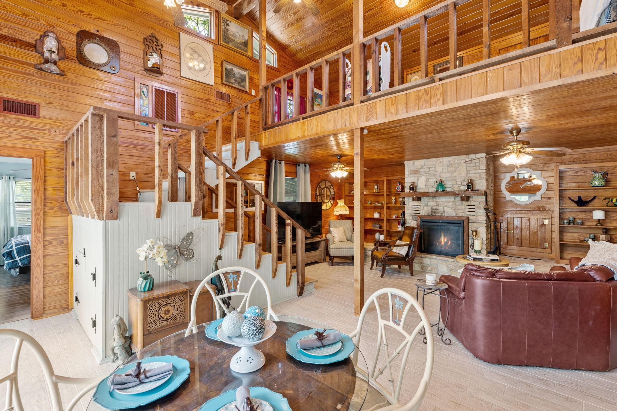327 Mountain View Dr, Sunrise Beach, TX 78643