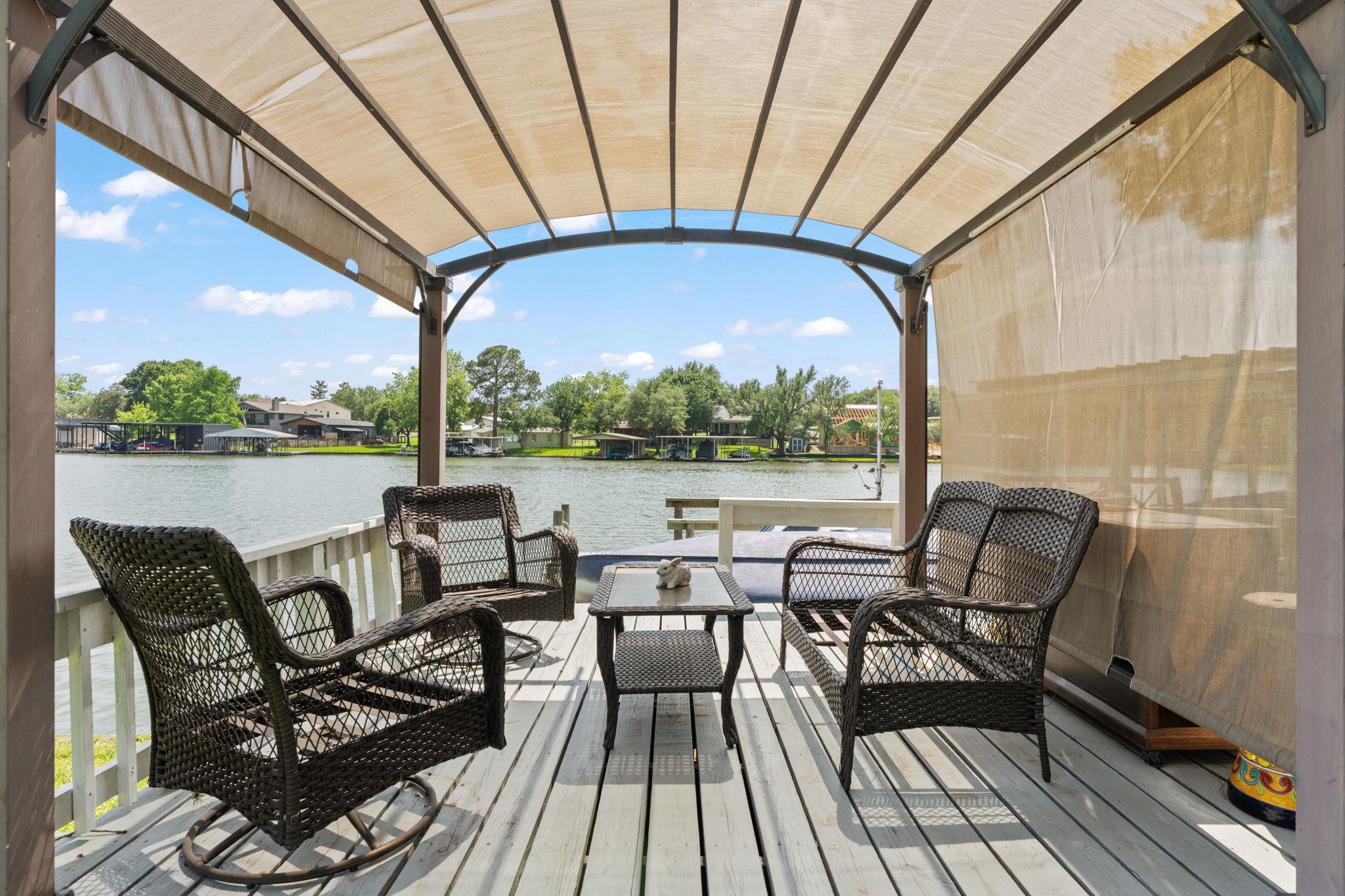 327 Mountain View Dr, Sunrise Beach, TX 78643