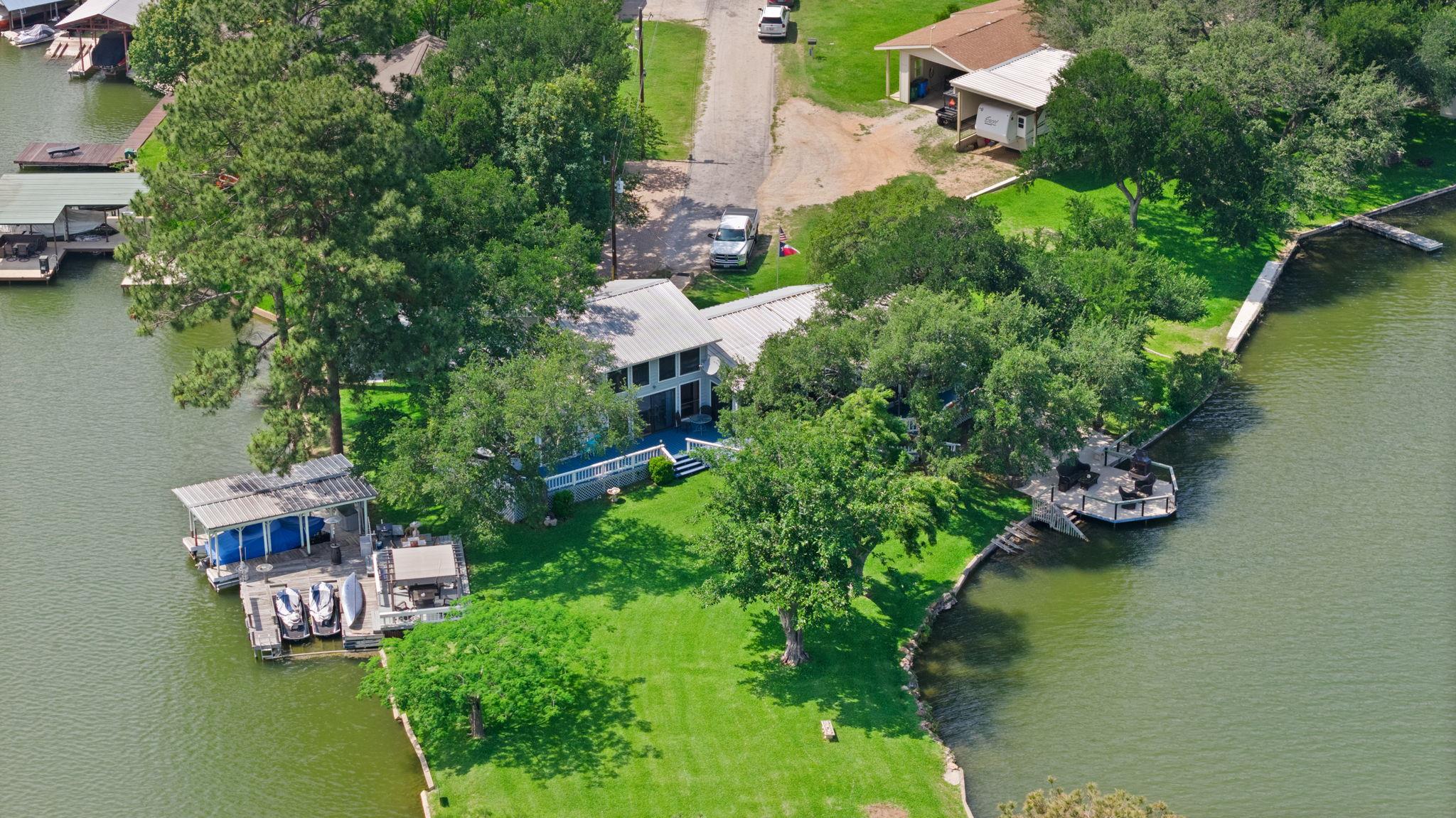 327 Mountain View Dr, Sunrise Beach, TX 78643