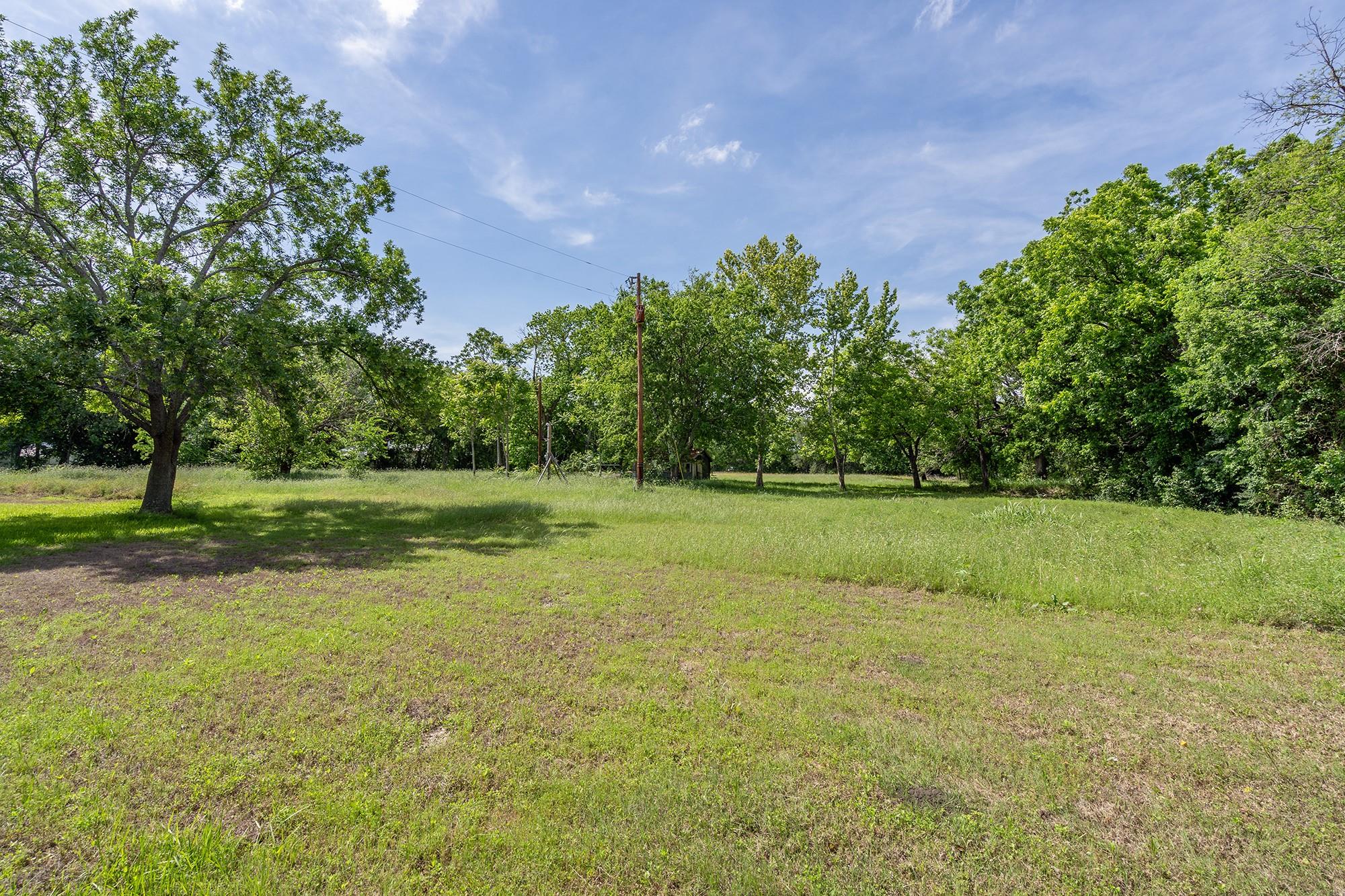 700 Main St, Liberty Hill, TX 78642