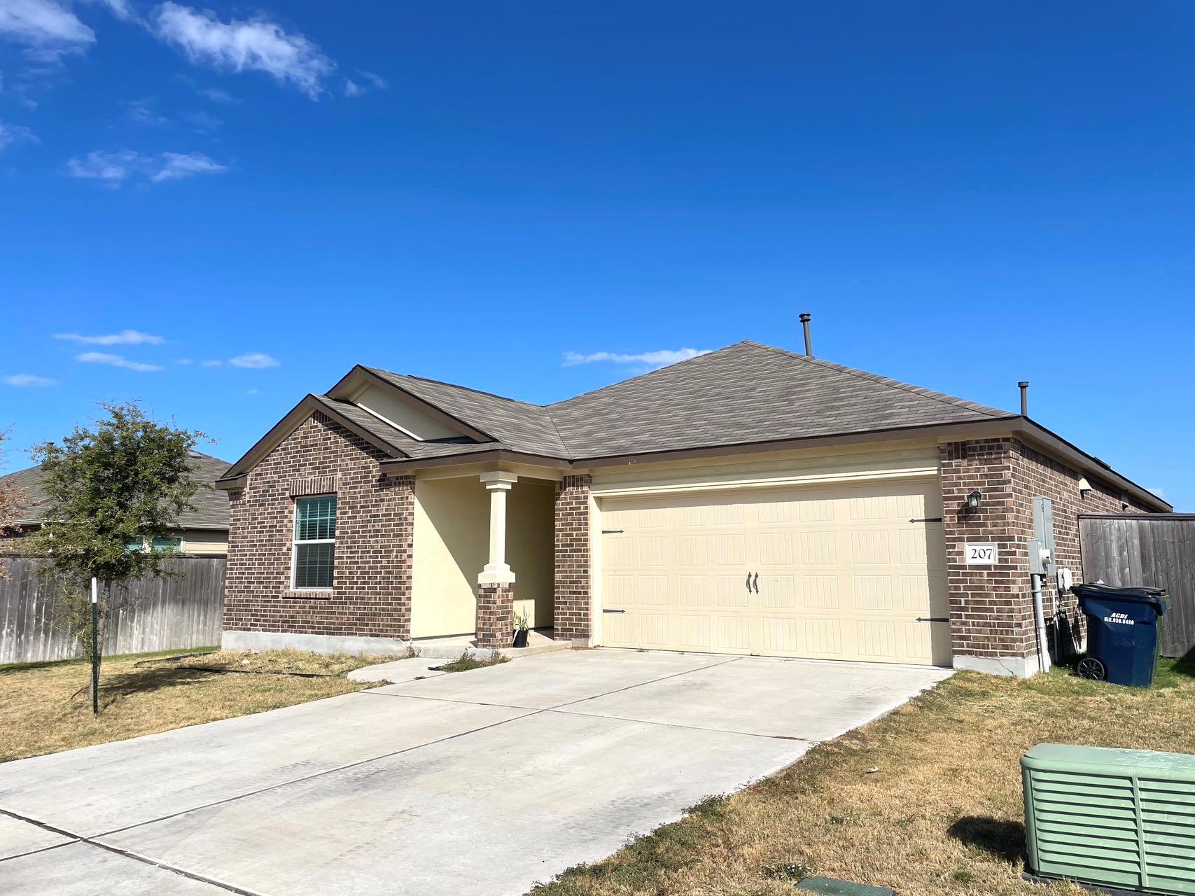 207 Coventry Dr, Hutto, TX 78634