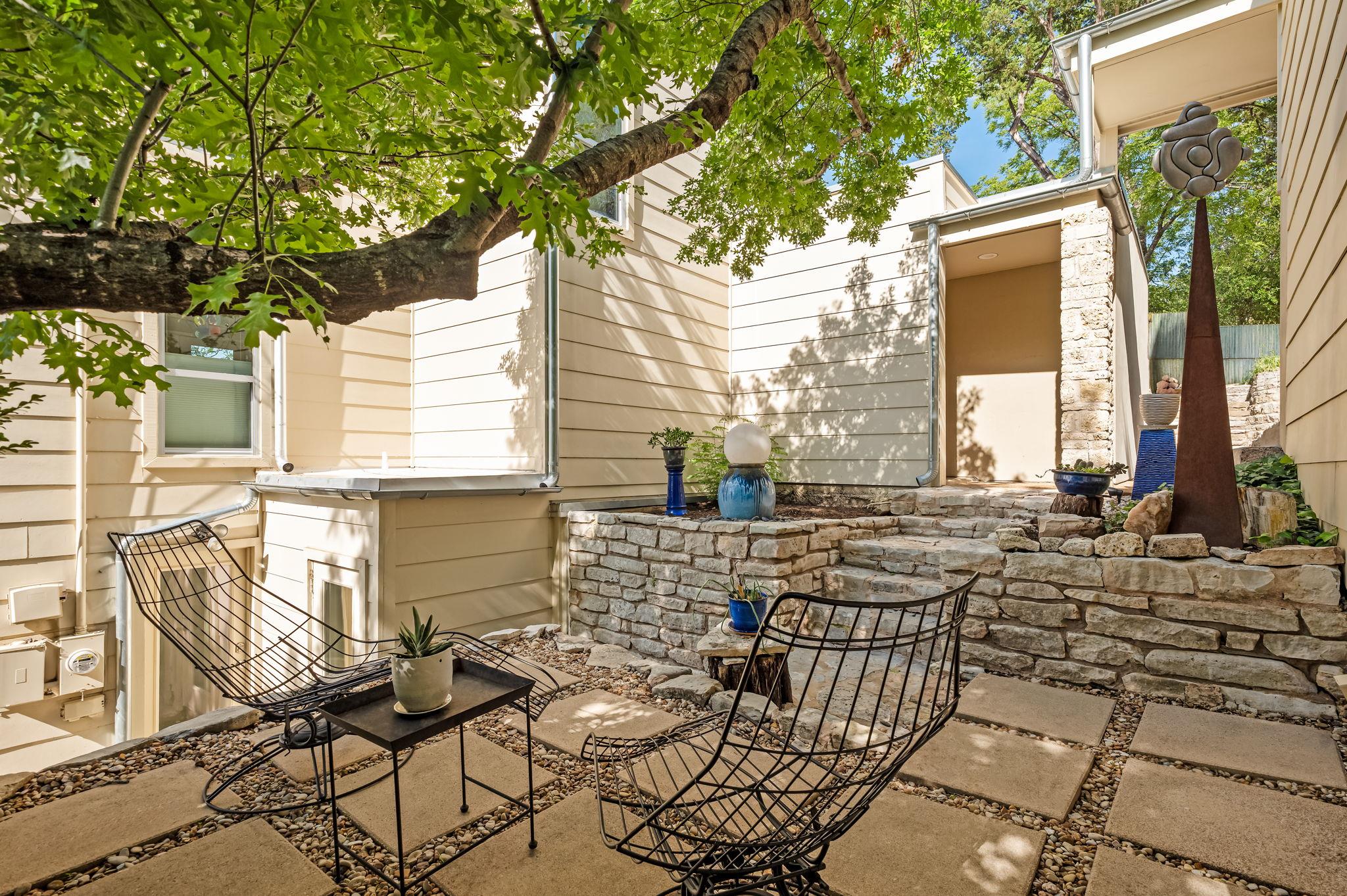 5932 Highland Hills Dr, Austin, TX 78731