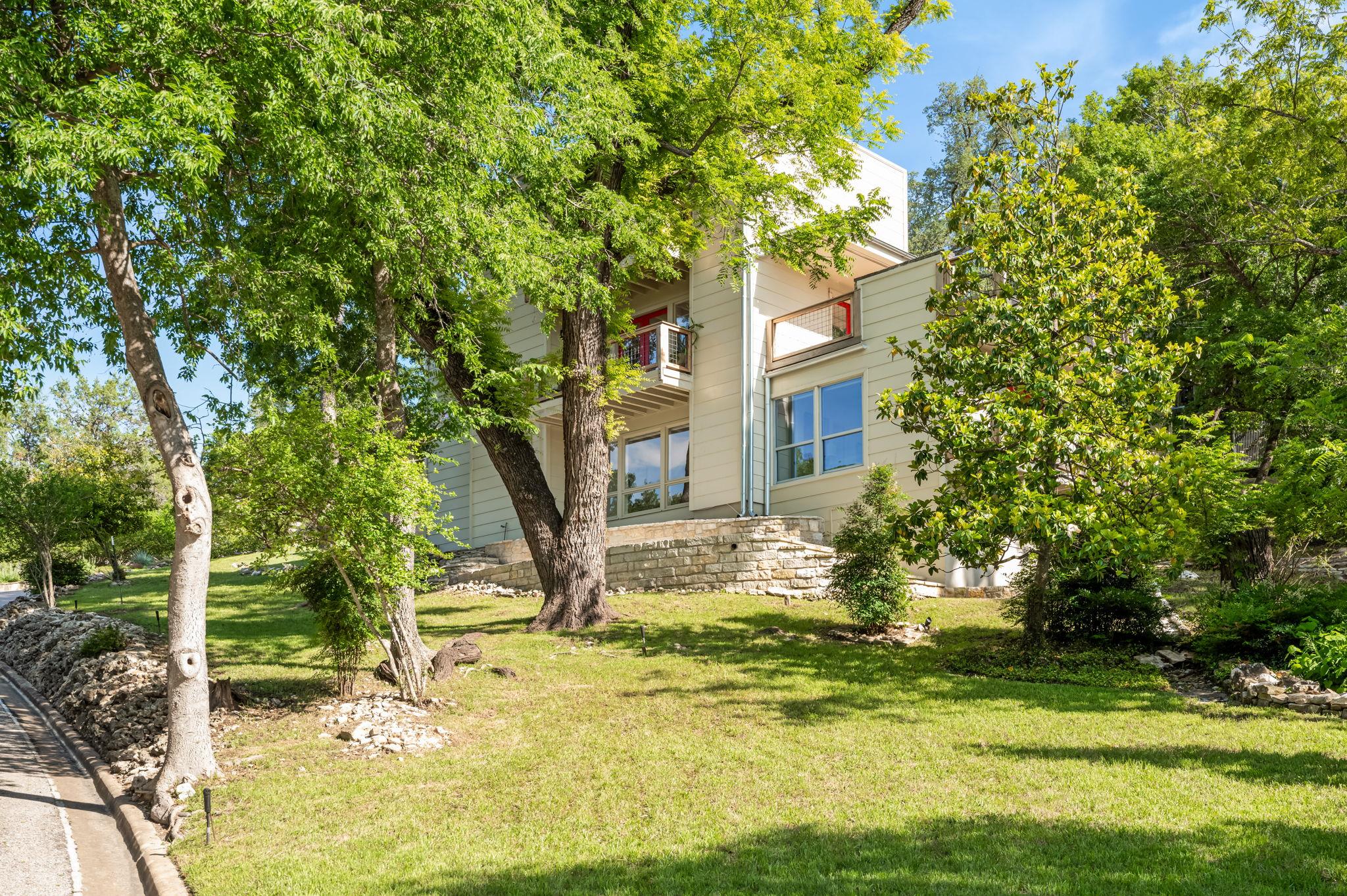 5932 Highland Hills Dr, Austin, TX 78731