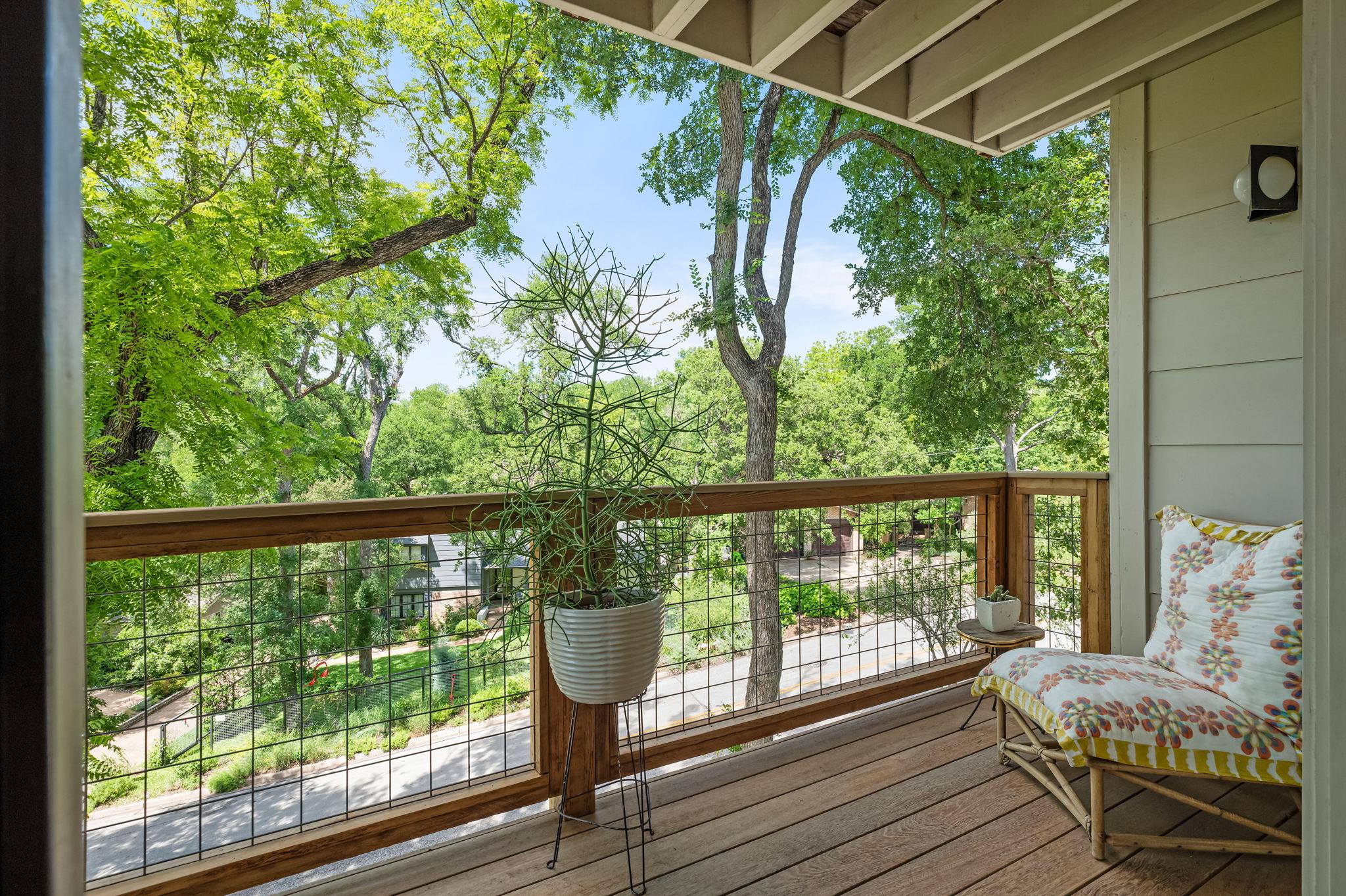 5932 Highland Hills Dr, Austin, TX 78731