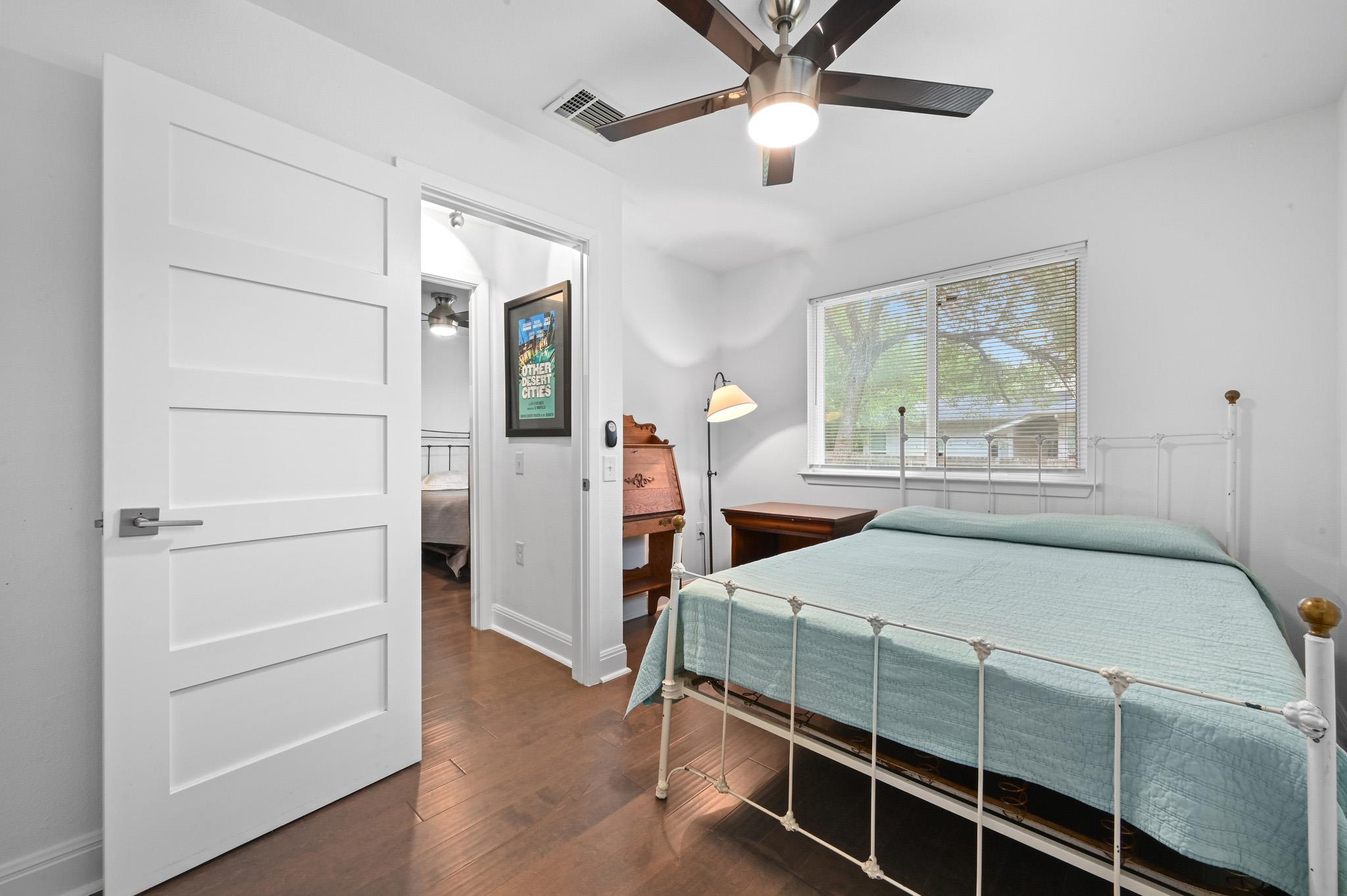 910 E 54th St, Austin, TX 78751