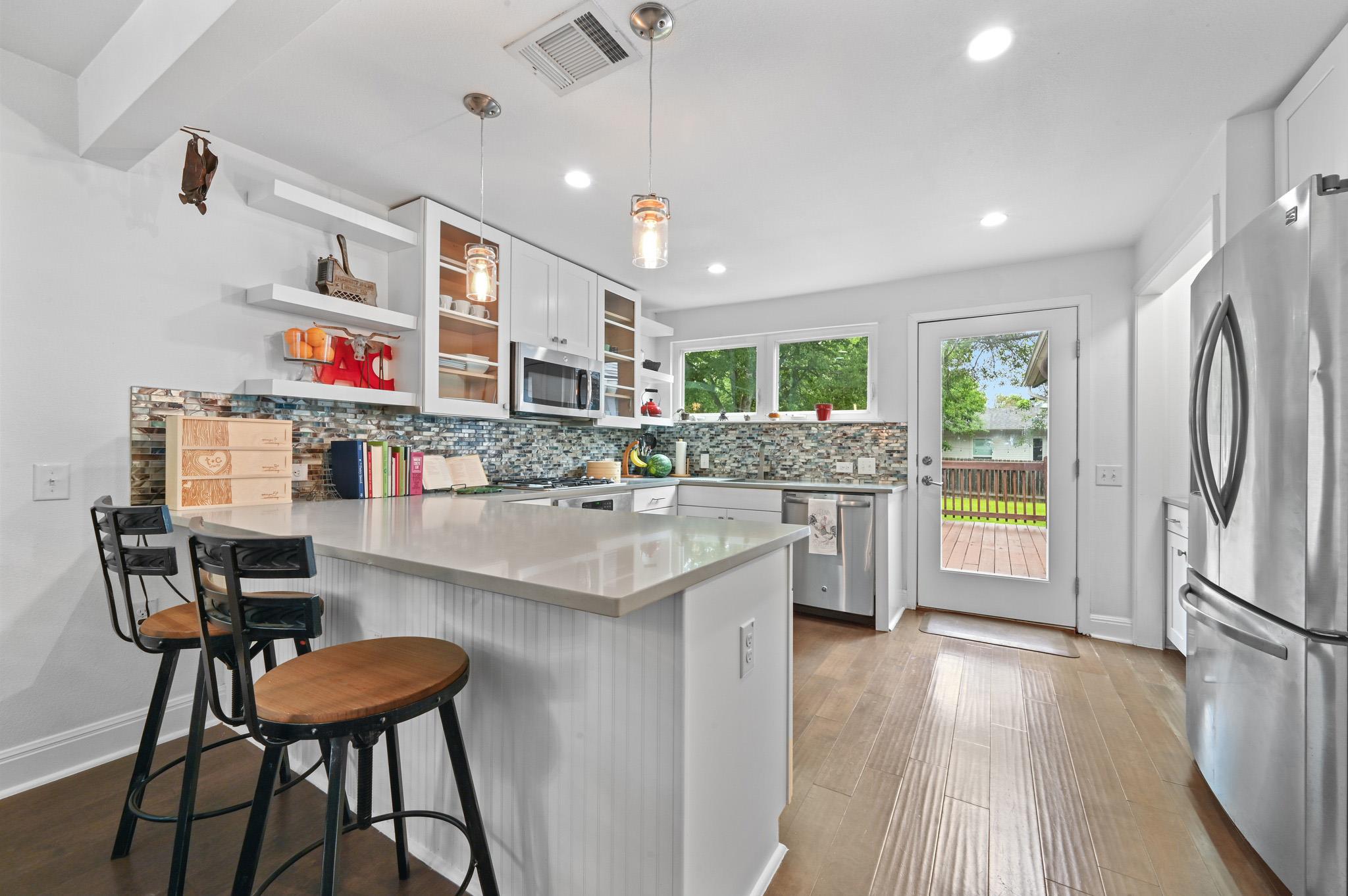 910 E 54th St, Austin, TX 78751