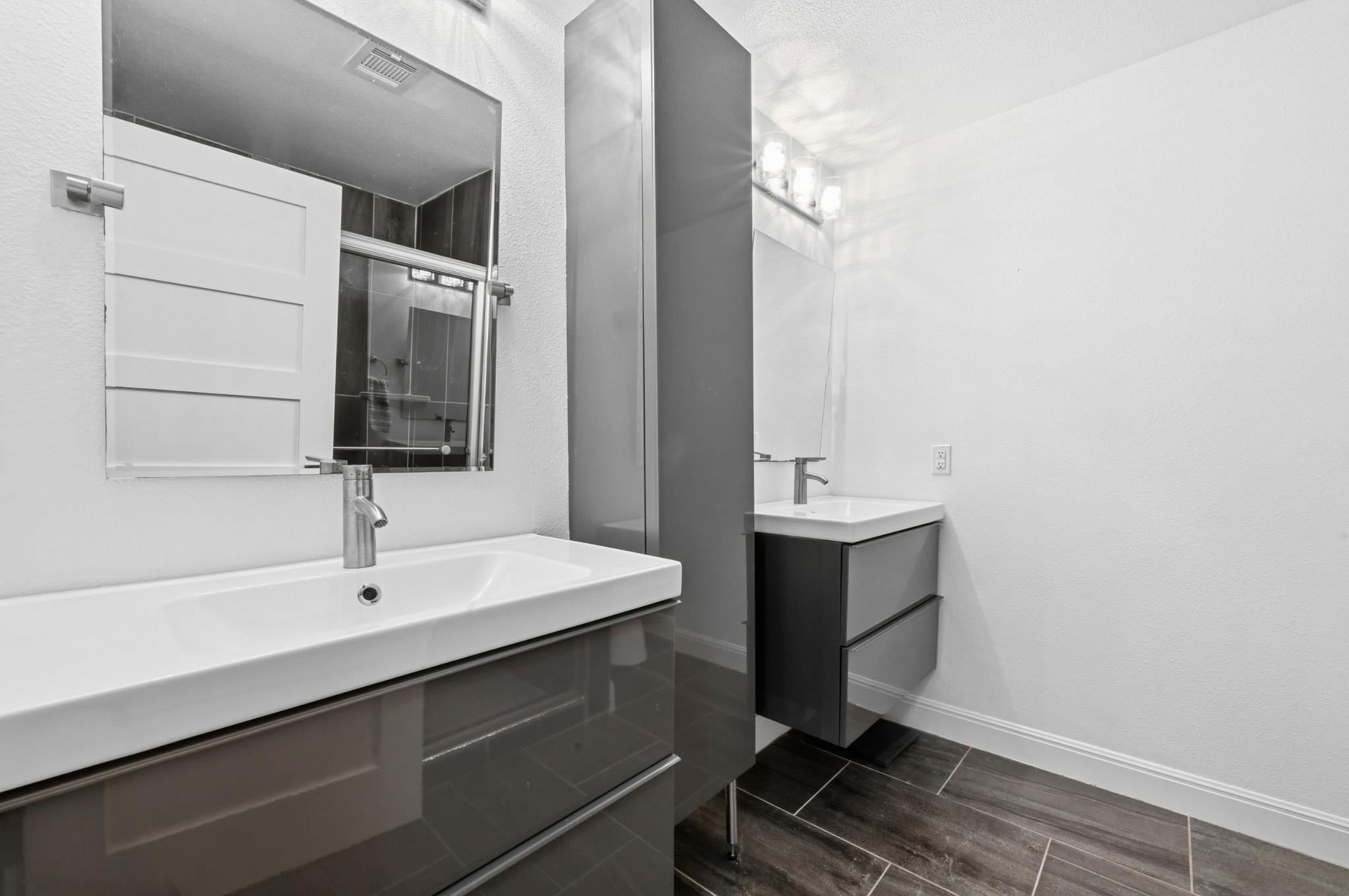 910 E 54th St, Austin, TX 78751