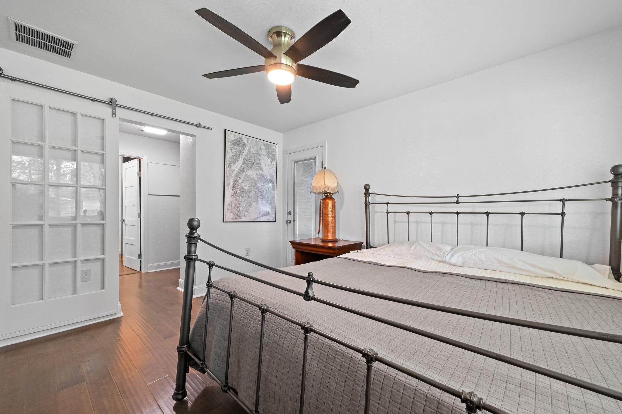 910 E 54th St, Austin, TX 78751