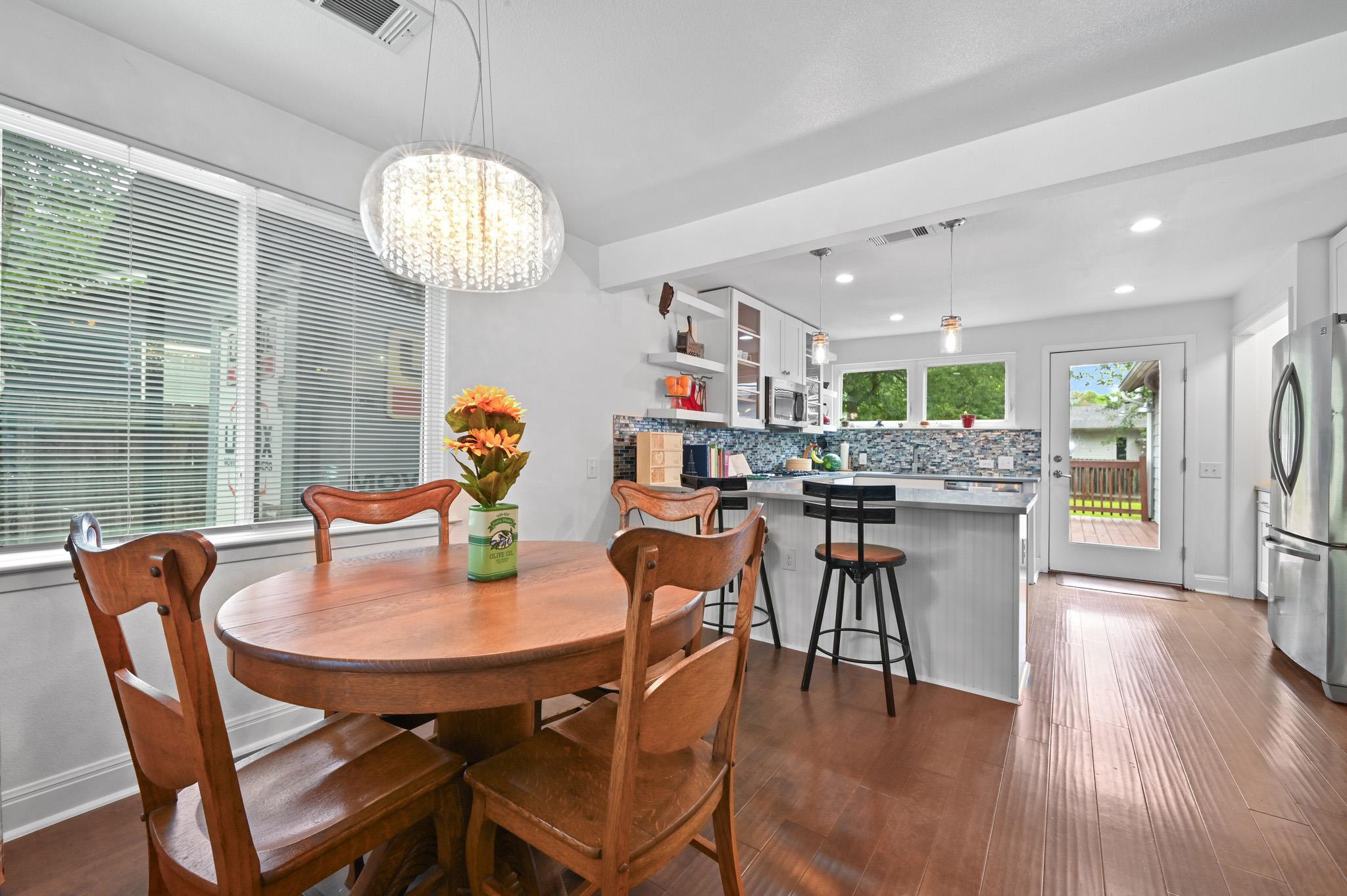 910 E 54th St, Austin, TX 78751