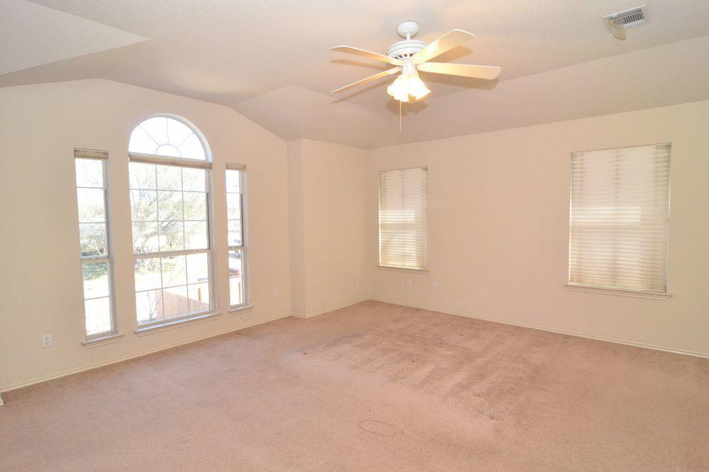 9405 Lightwood Loop, Austin, TX 78748