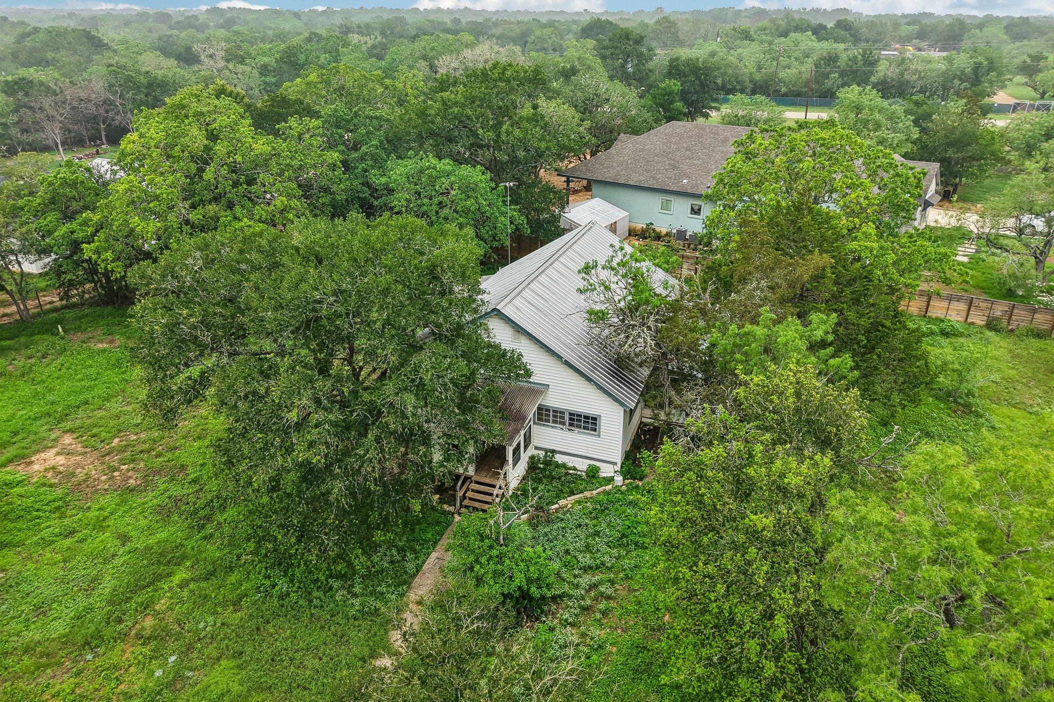 116 Hart Ln, Cedar Creek, TX 78612