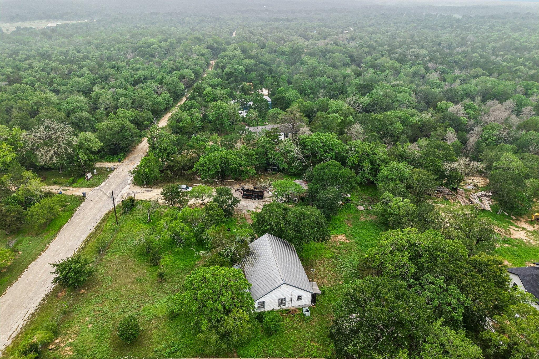 116 Hart Ln, Cedar Creek, TX 78612