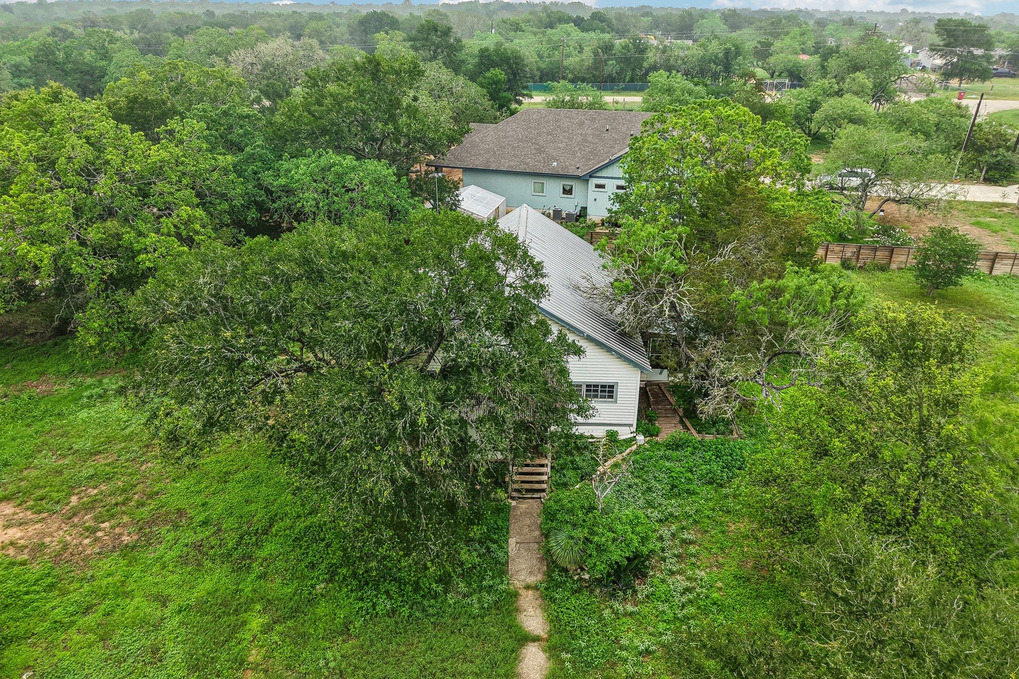 116 Hart Ln, Cedar Creek, TX 78612