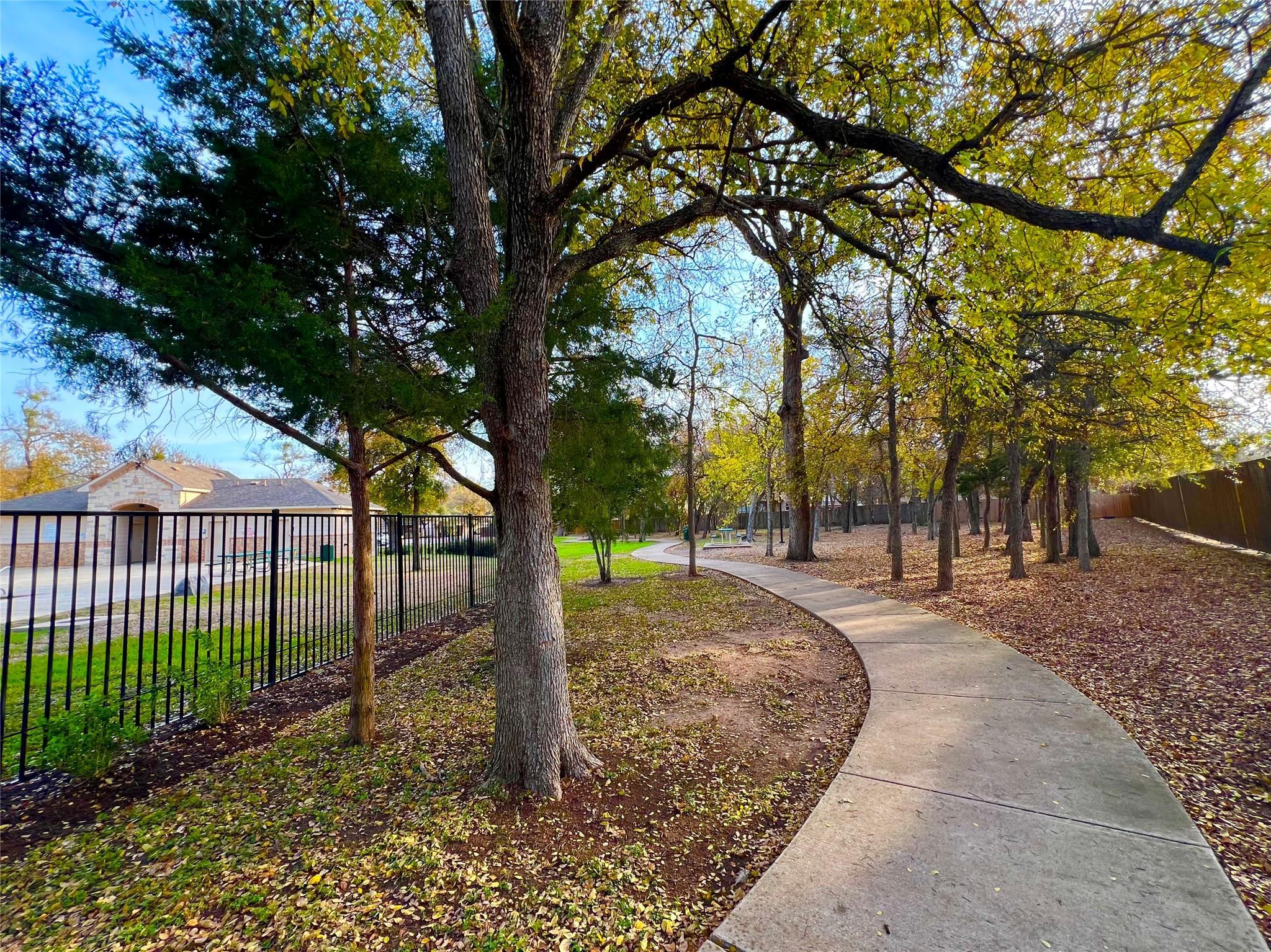 5717 Levenwood Ln, Austin, TX 78724