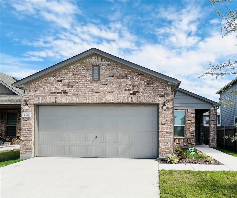 6409 Wagon Spring St, Del Valle, TX 78617