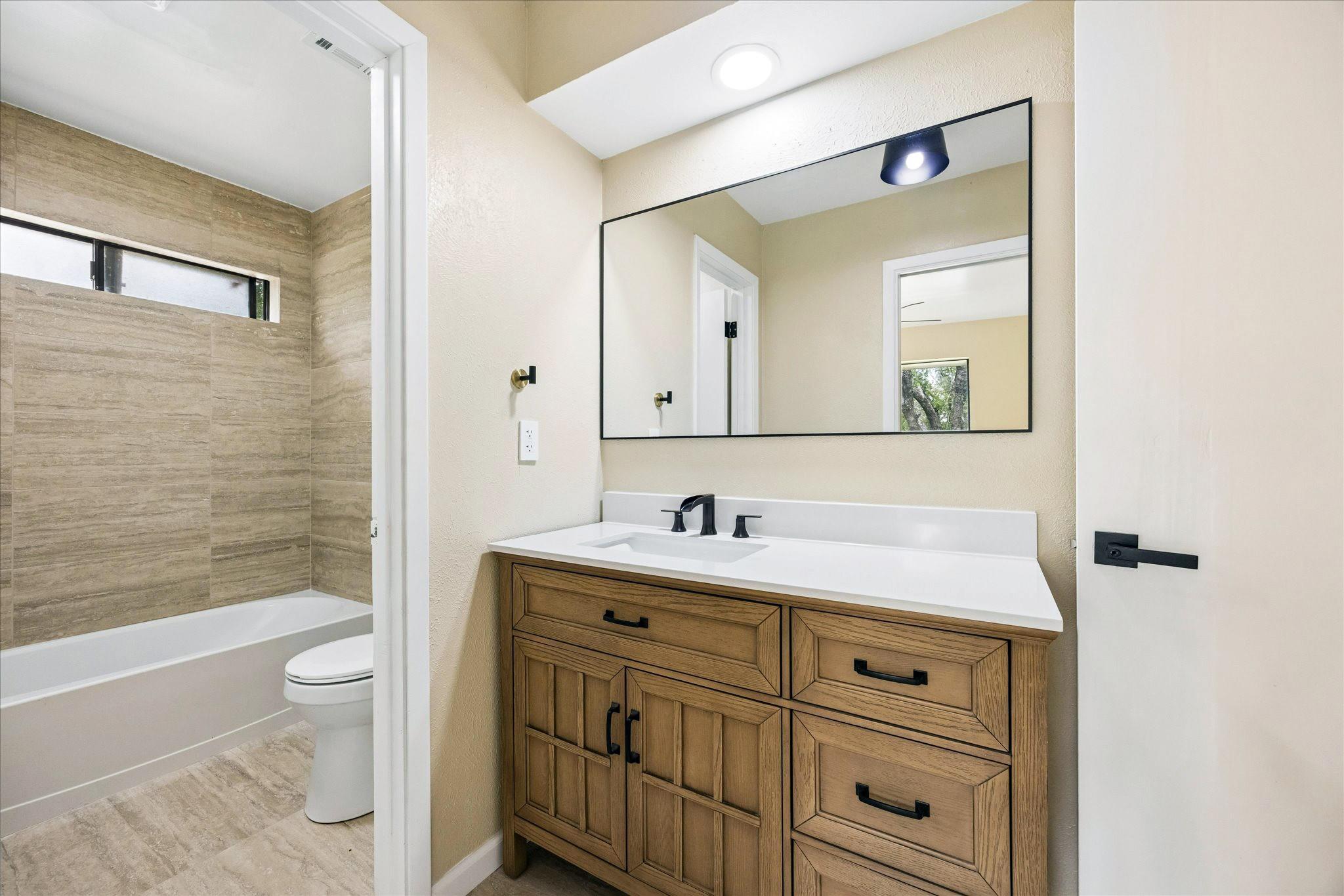 50 Palmer Ln, Wimberley, TX 78676