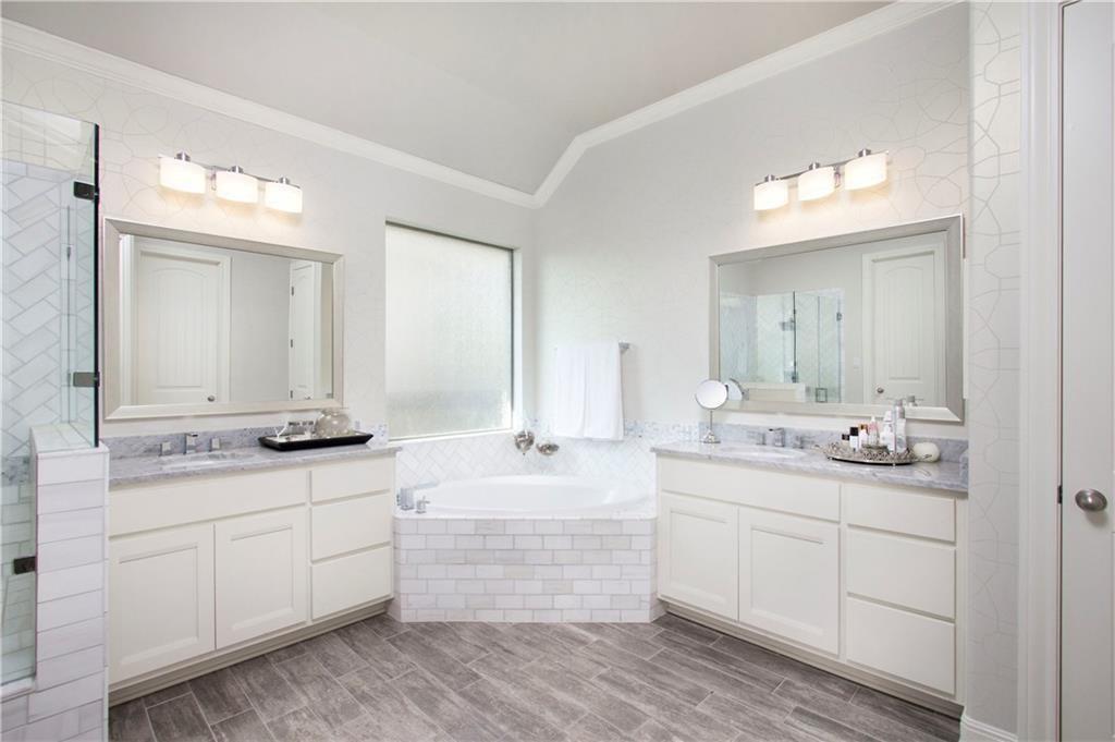 4100 Vinalopo Dr, Austin, TX 78738