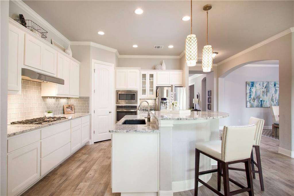 4100 Vinalopo Dr, Austin, TX 78738