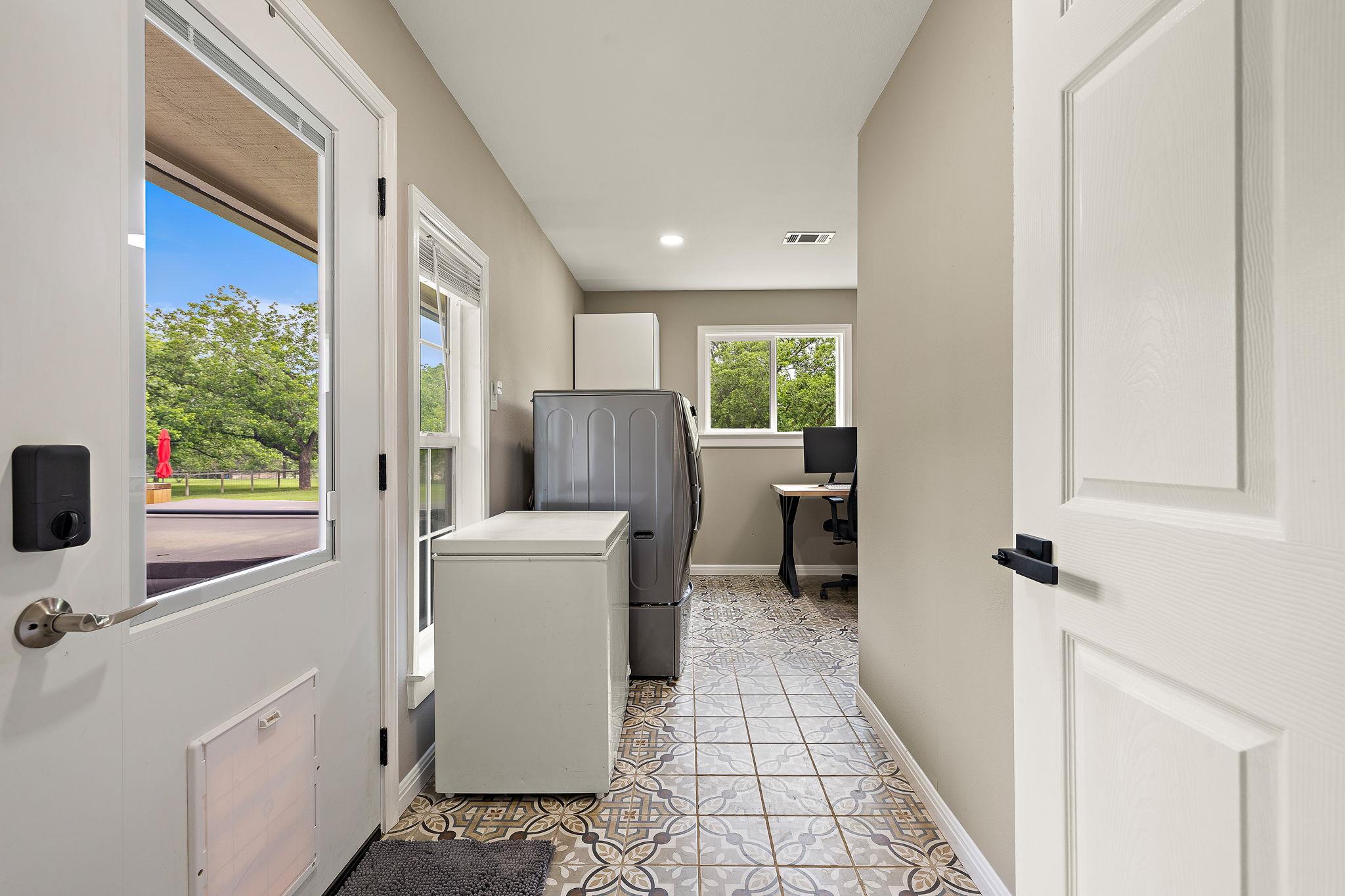 1007 S Gabriel Dr, Leander, TX 78641