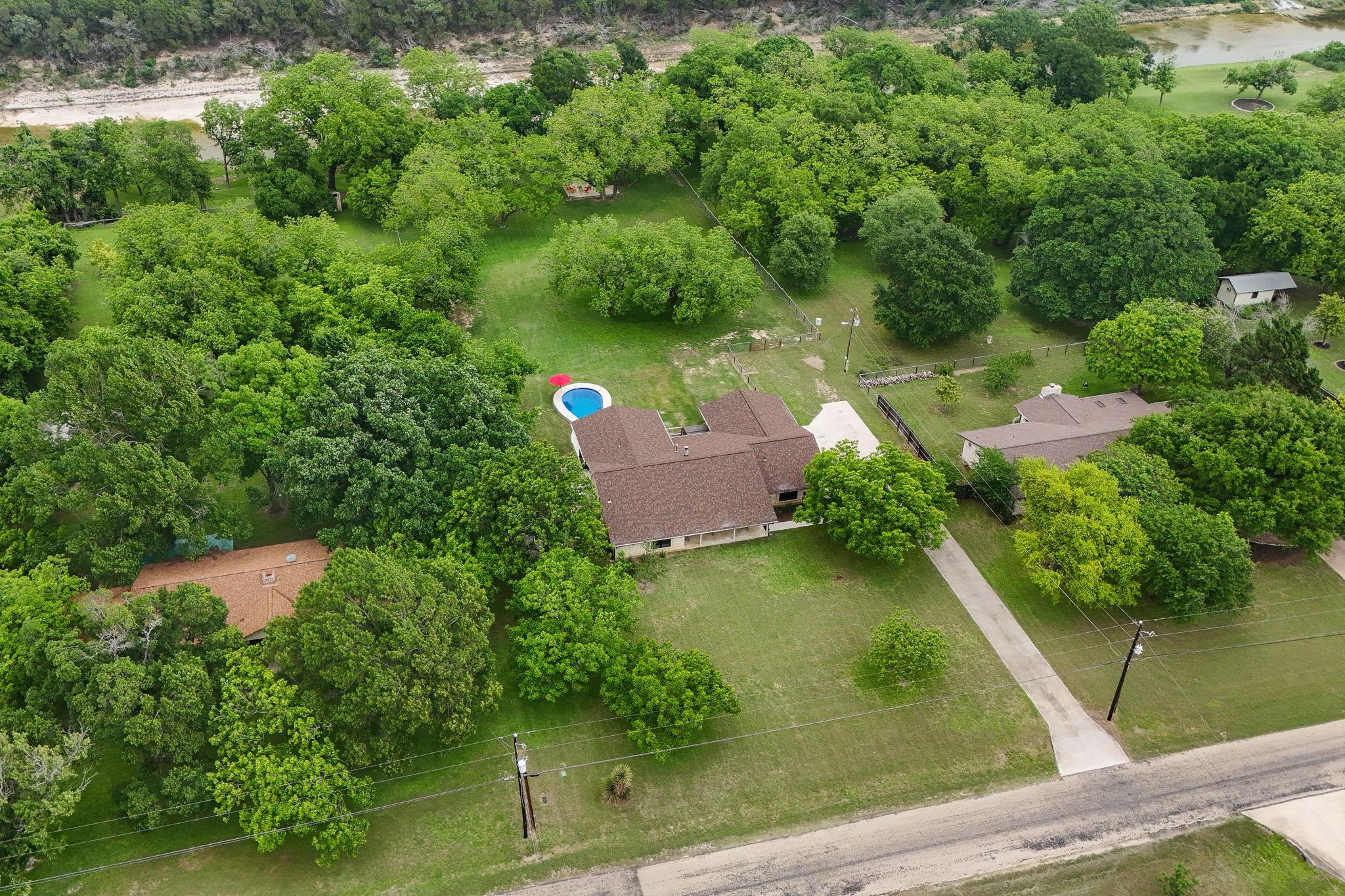 1007 S Gabriel Dr, Leander, TX 78641