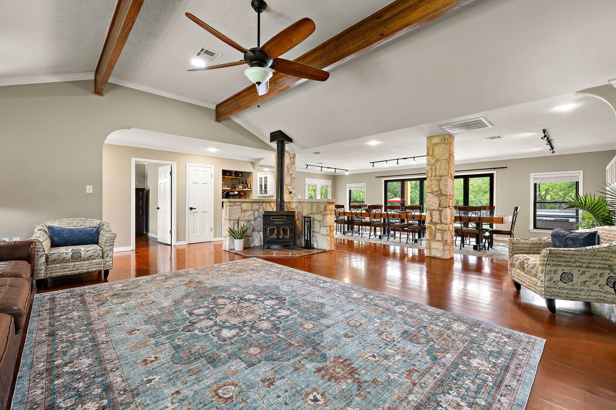 1007 S Gabriel Dr, Leander, TX 78641