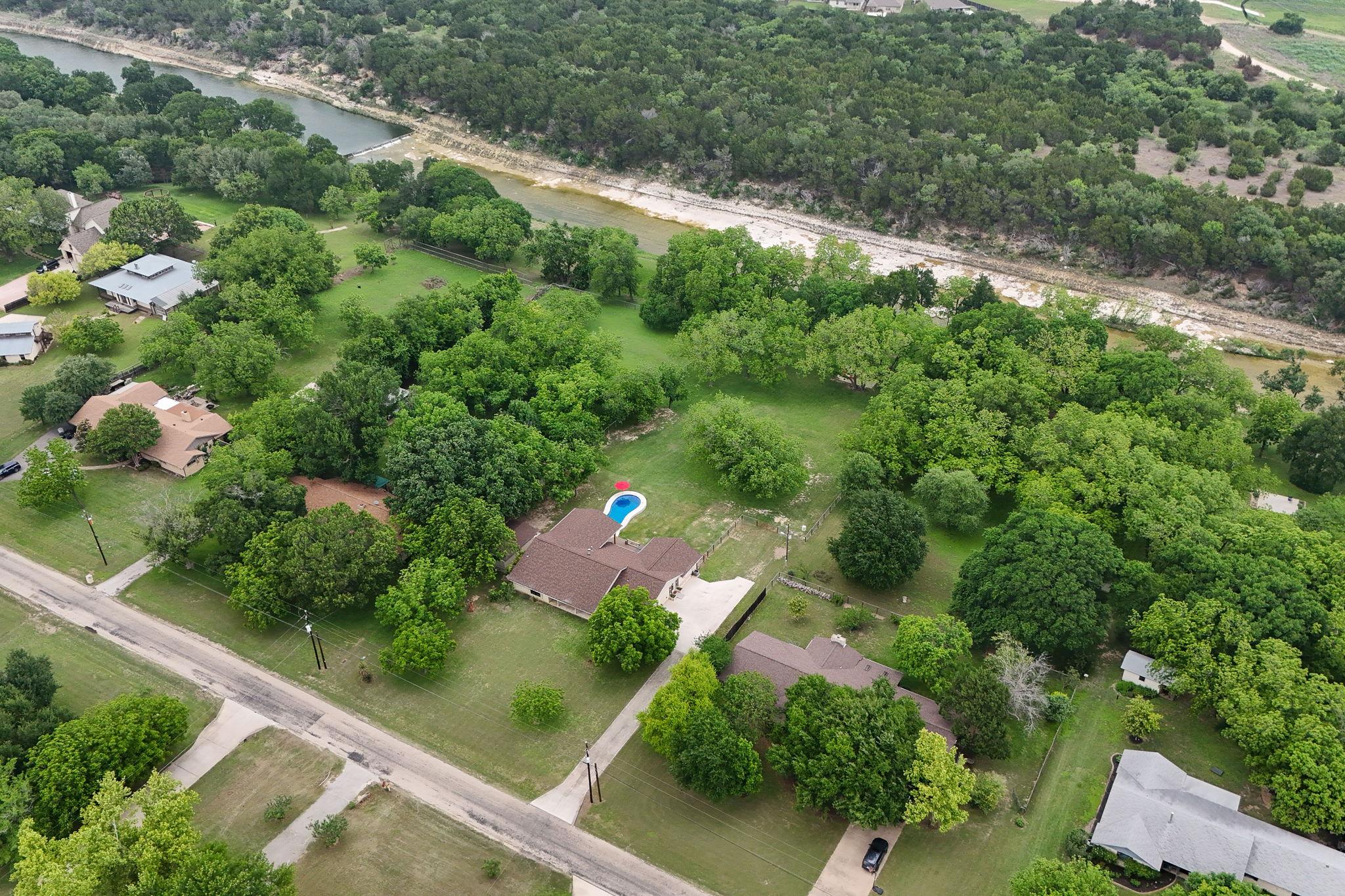 1007 S Gabriel Dr, Leander, TX 78641
