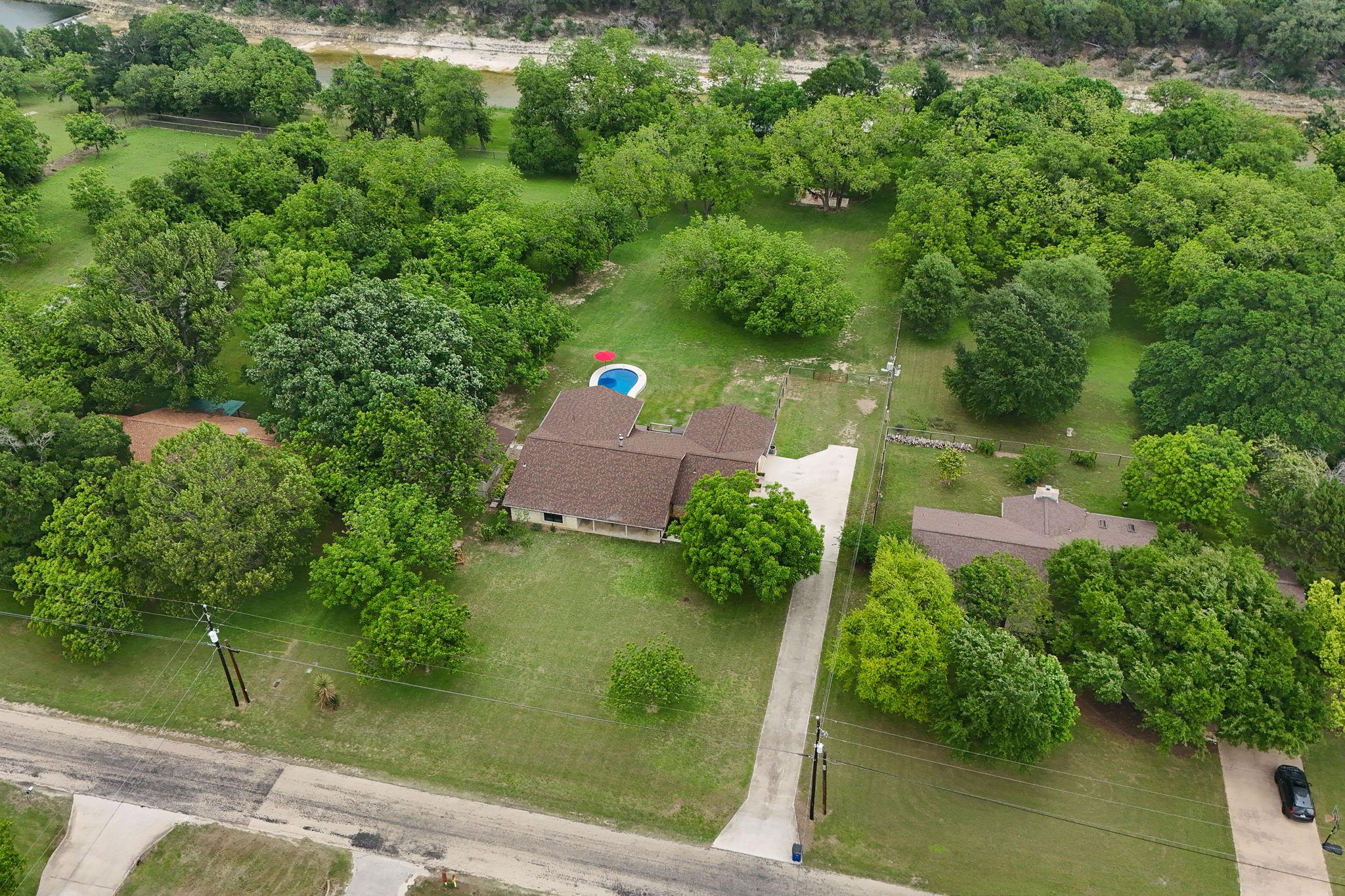 1007 S Gabriel Dr, Leander, TX 78641