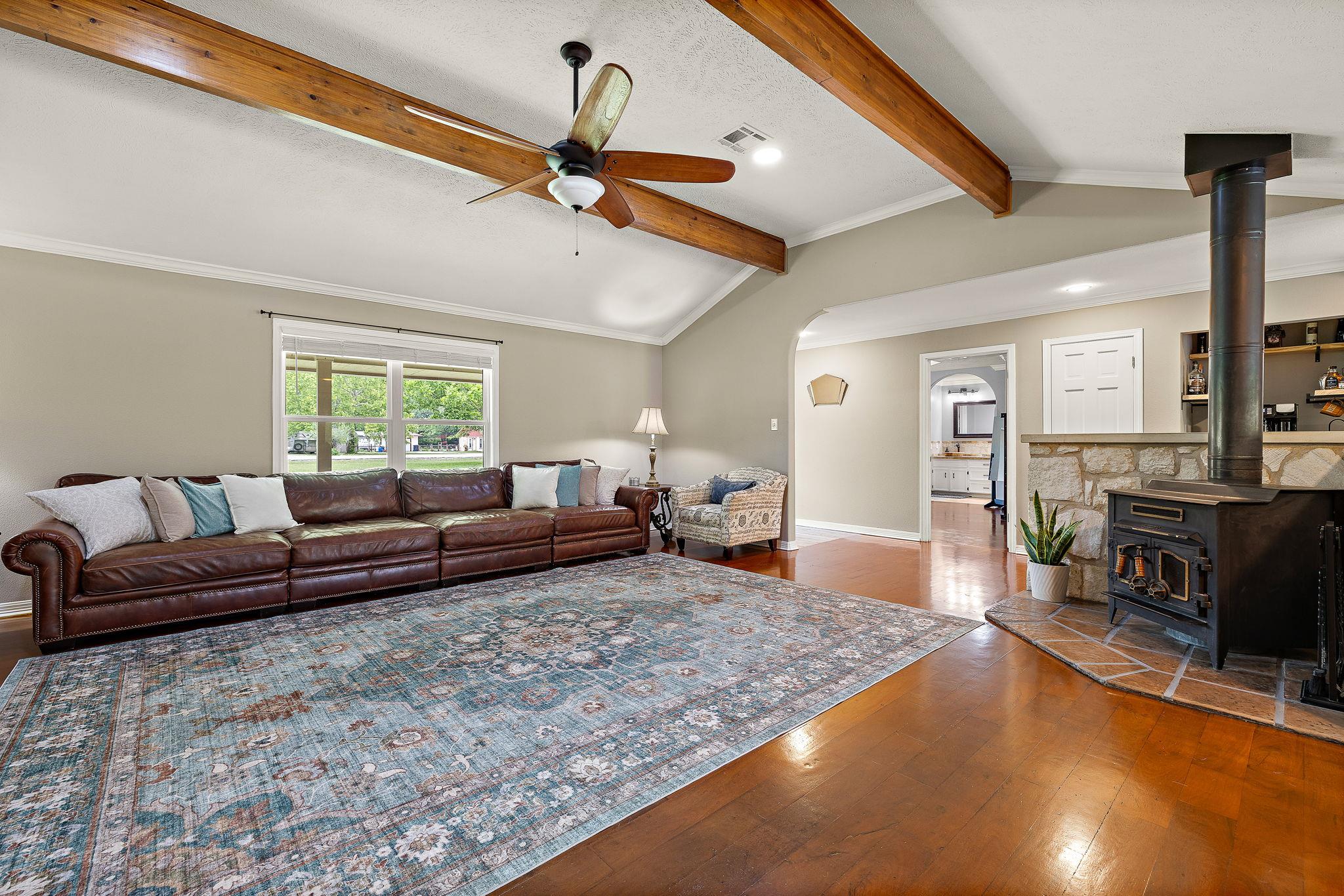 1007 S Gabriel Dr, Leander, TX 78641