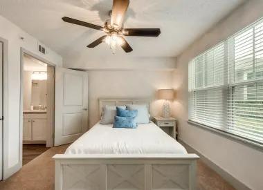 901 Fm 517 Rd W # 207, Dickinson, TX 77539