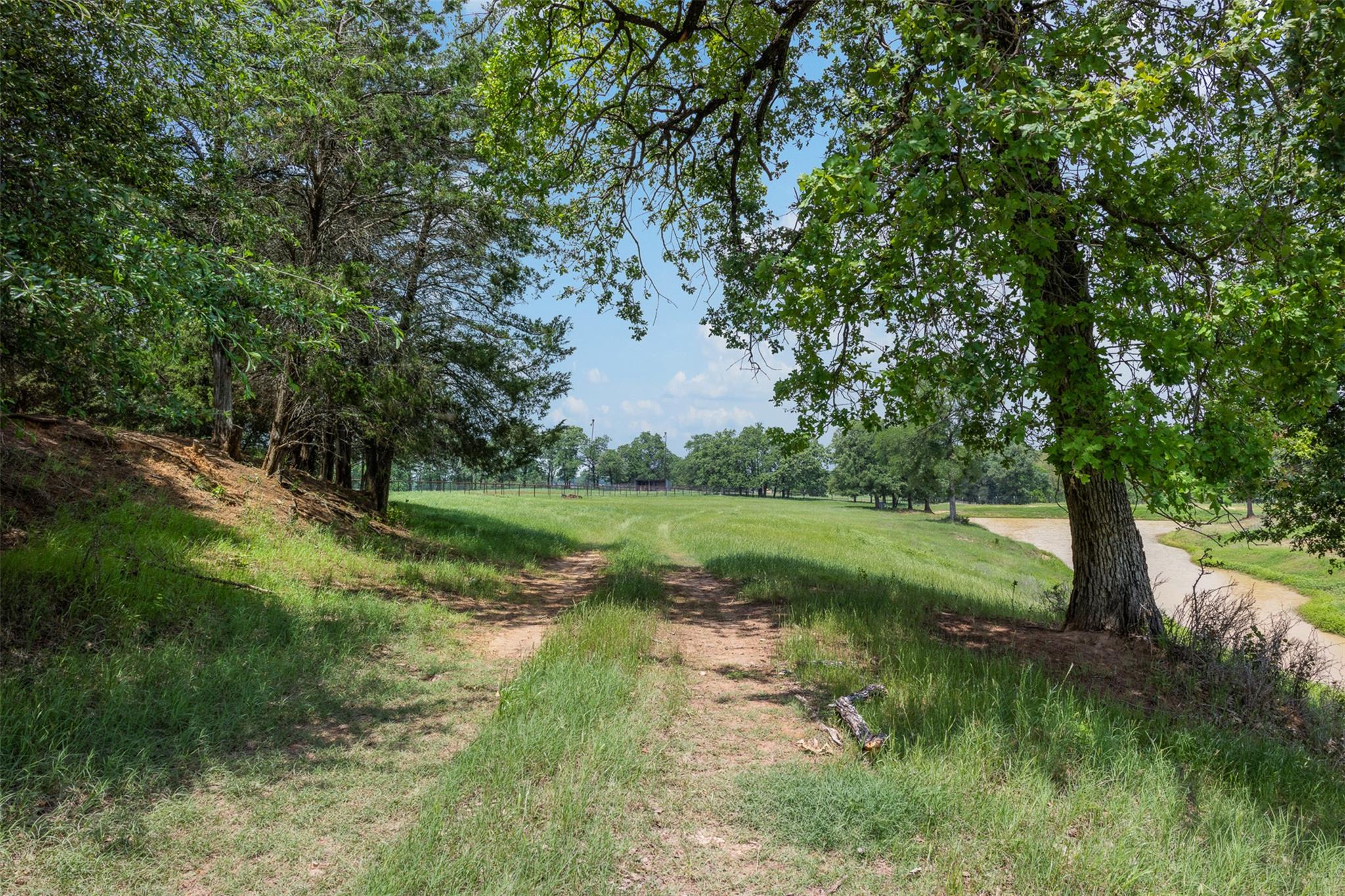 1016 County Road 306, Rockdale, TX 76567