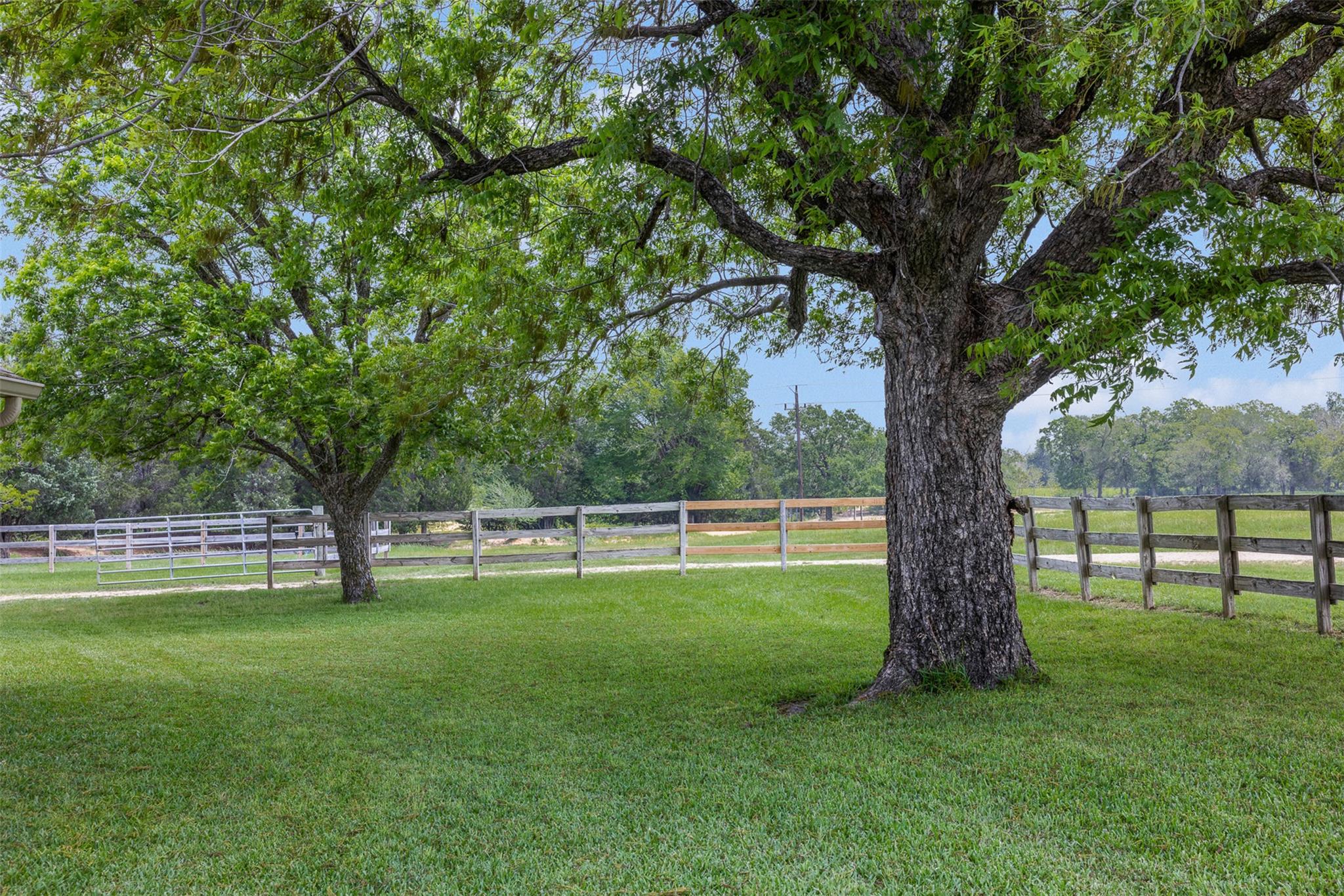 1016 County Road 306, Rockdale, TX 76567