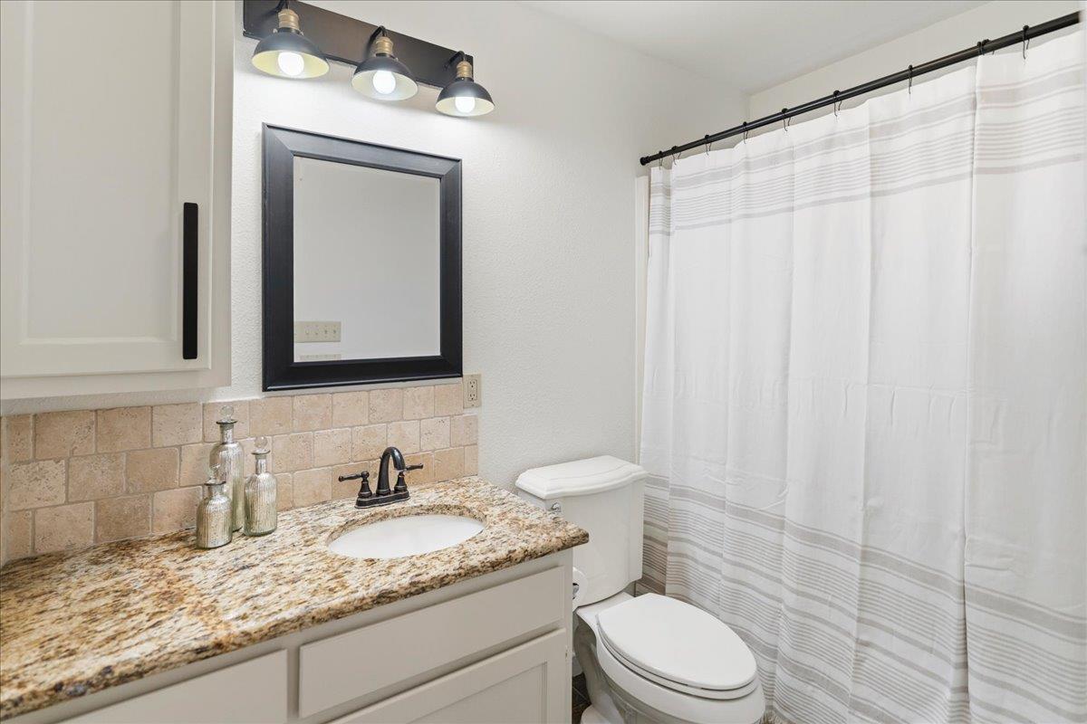 1401 Avenida Serena, Marble Falls, TX 78654