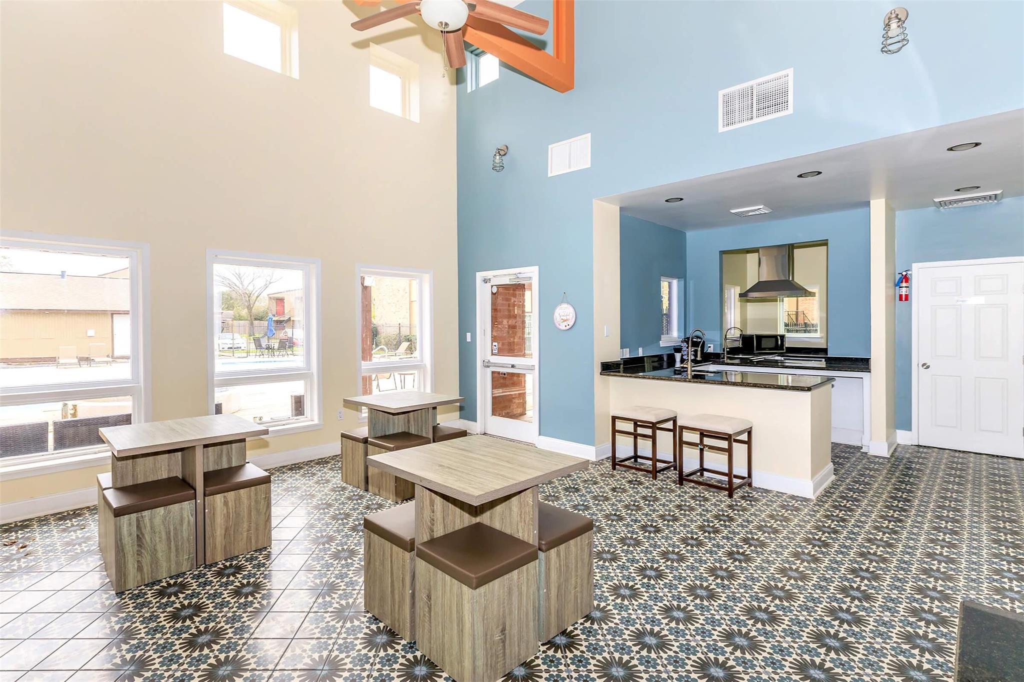 10301 Sandpiper Dr # 12-137, Houston, TX 77096