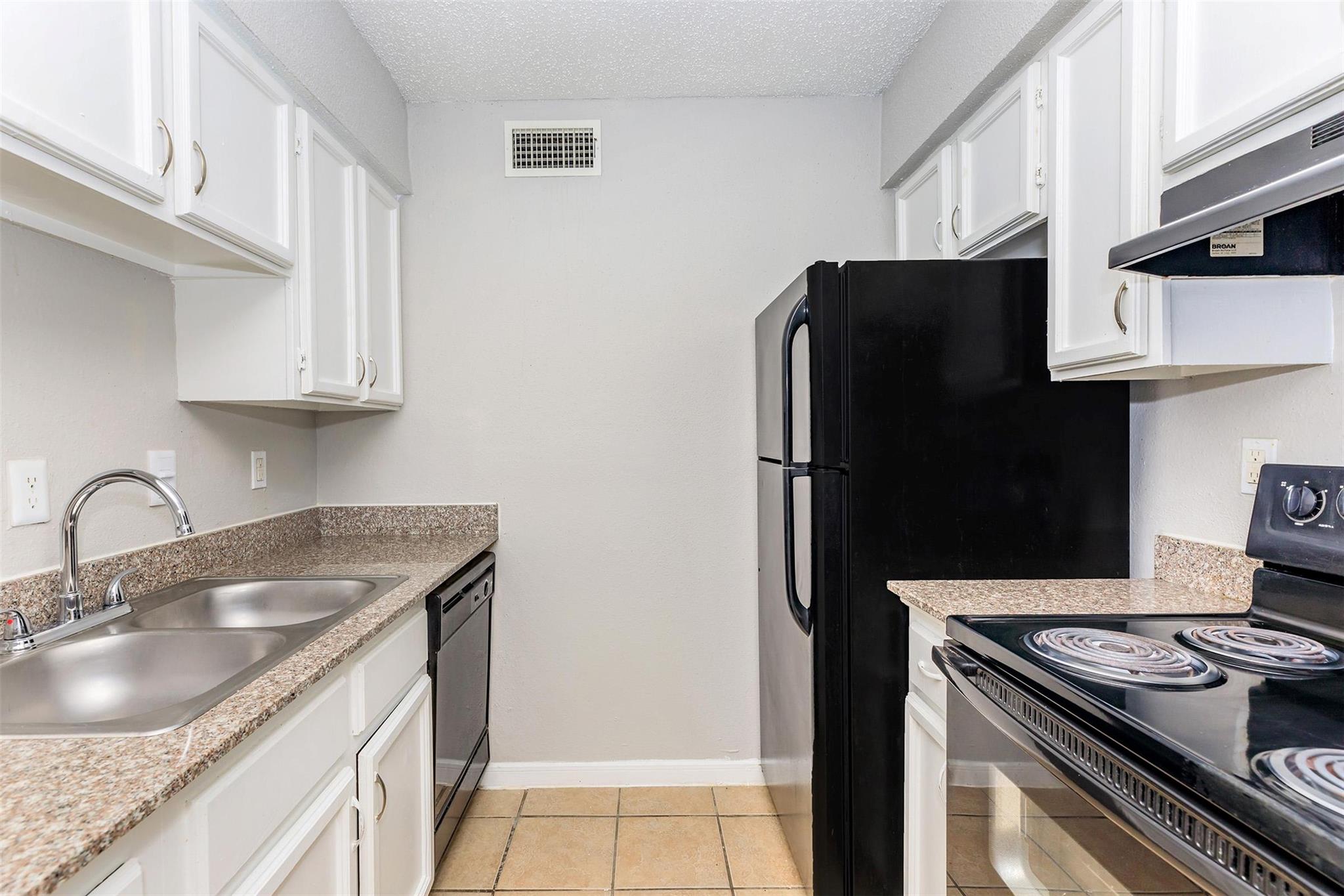 10301 Sandpiper Dr # 20-234, Houston, TX 77096