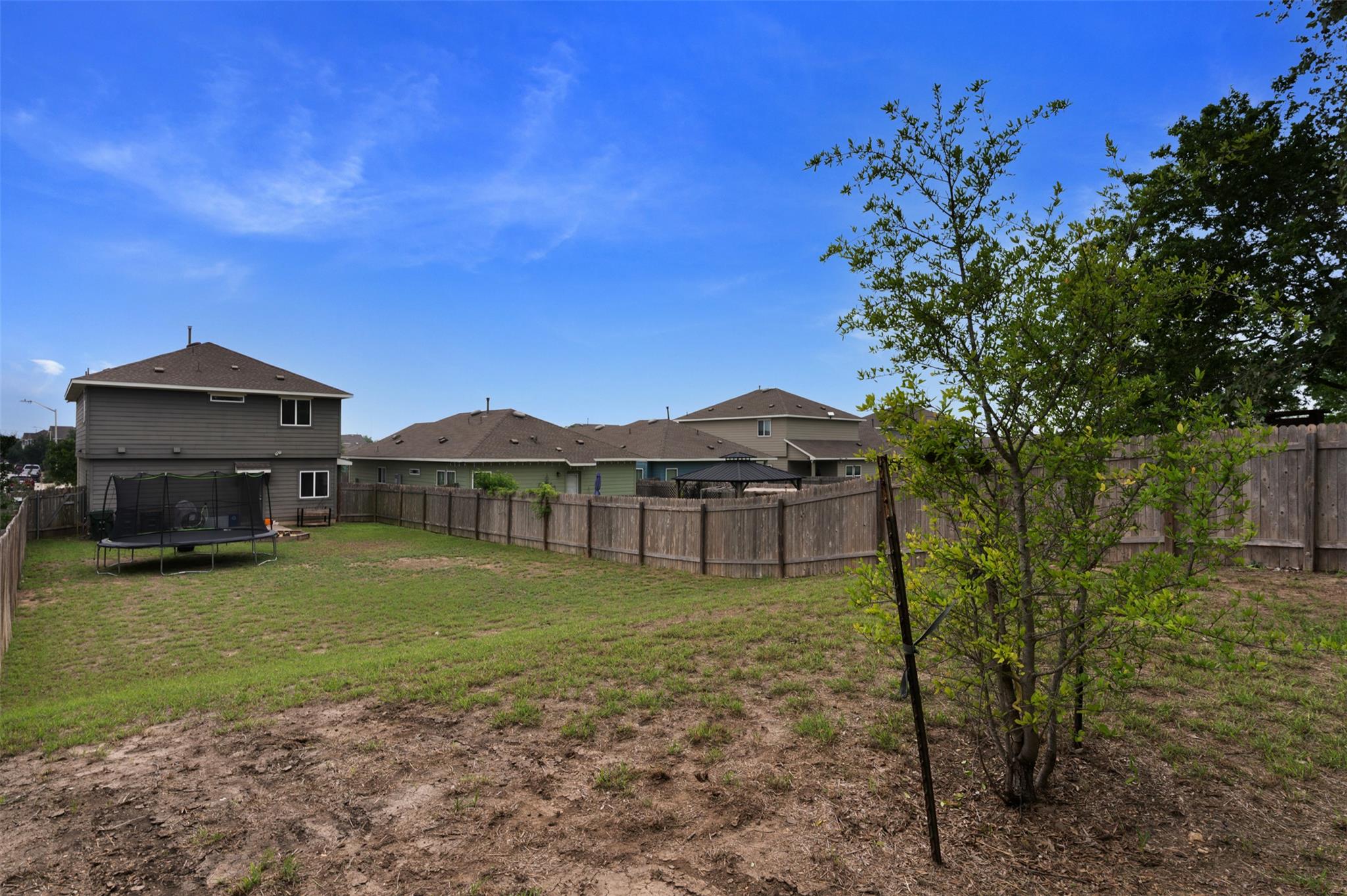 925 Stampede Rd, San Marcos, TX 78666