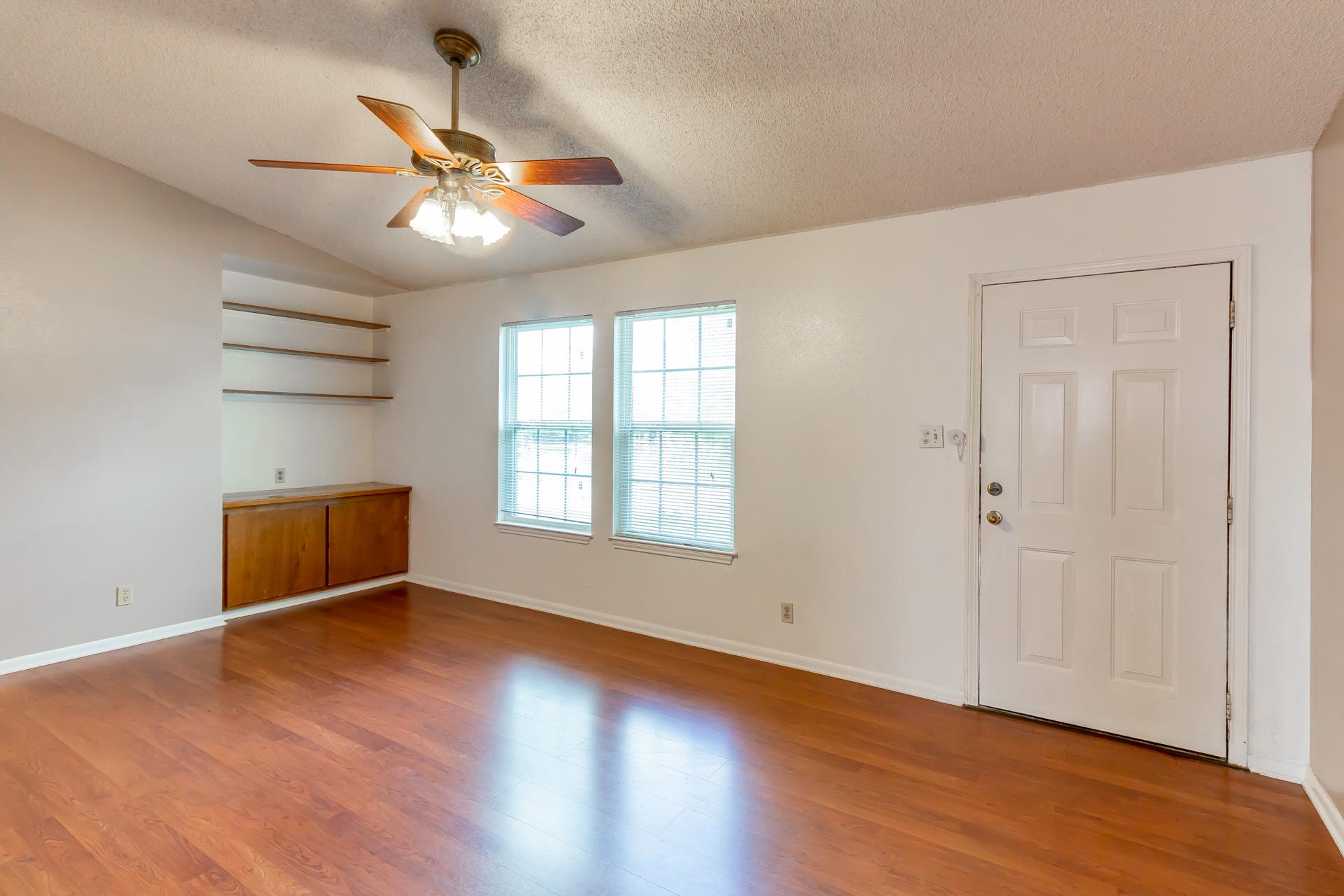 913 E 53rd 1/2 St # B, Austin, TX 78751