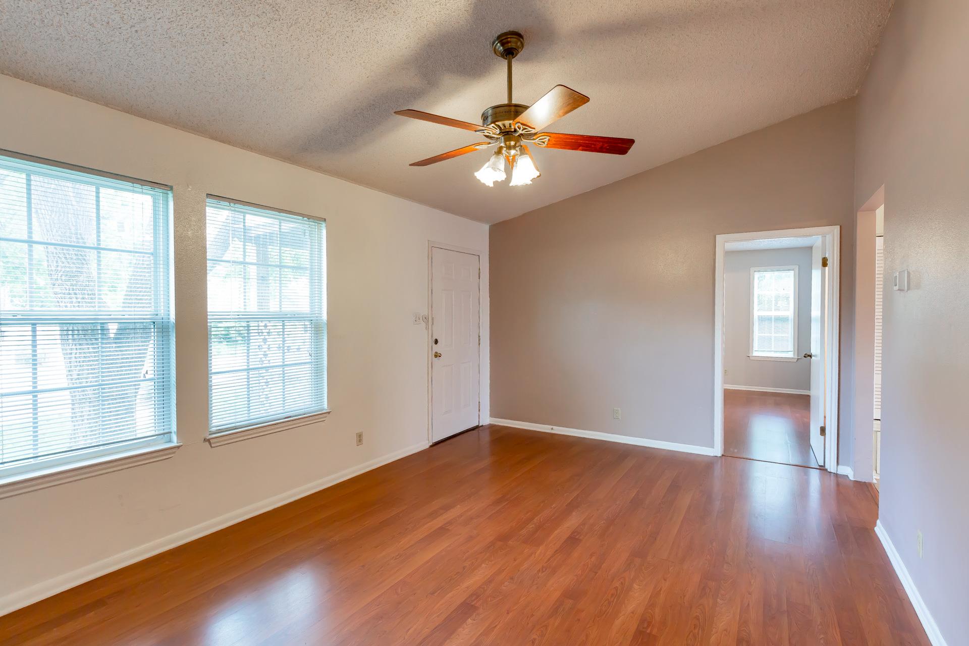 913 E 53rd 1/2 St # B, Austin, TX 78751