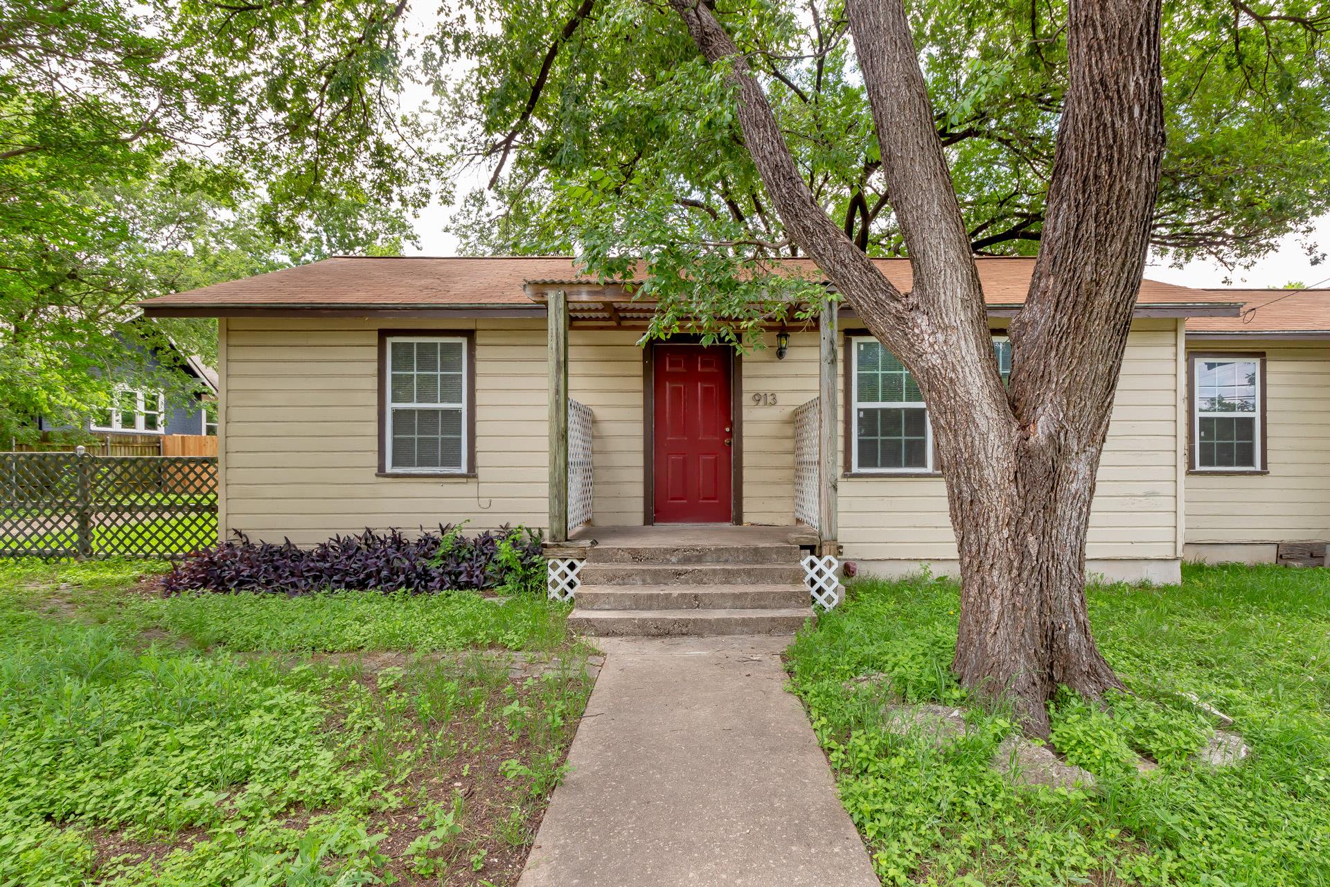 913 E 53rd 1/2 St # B, Austin, TX 78751