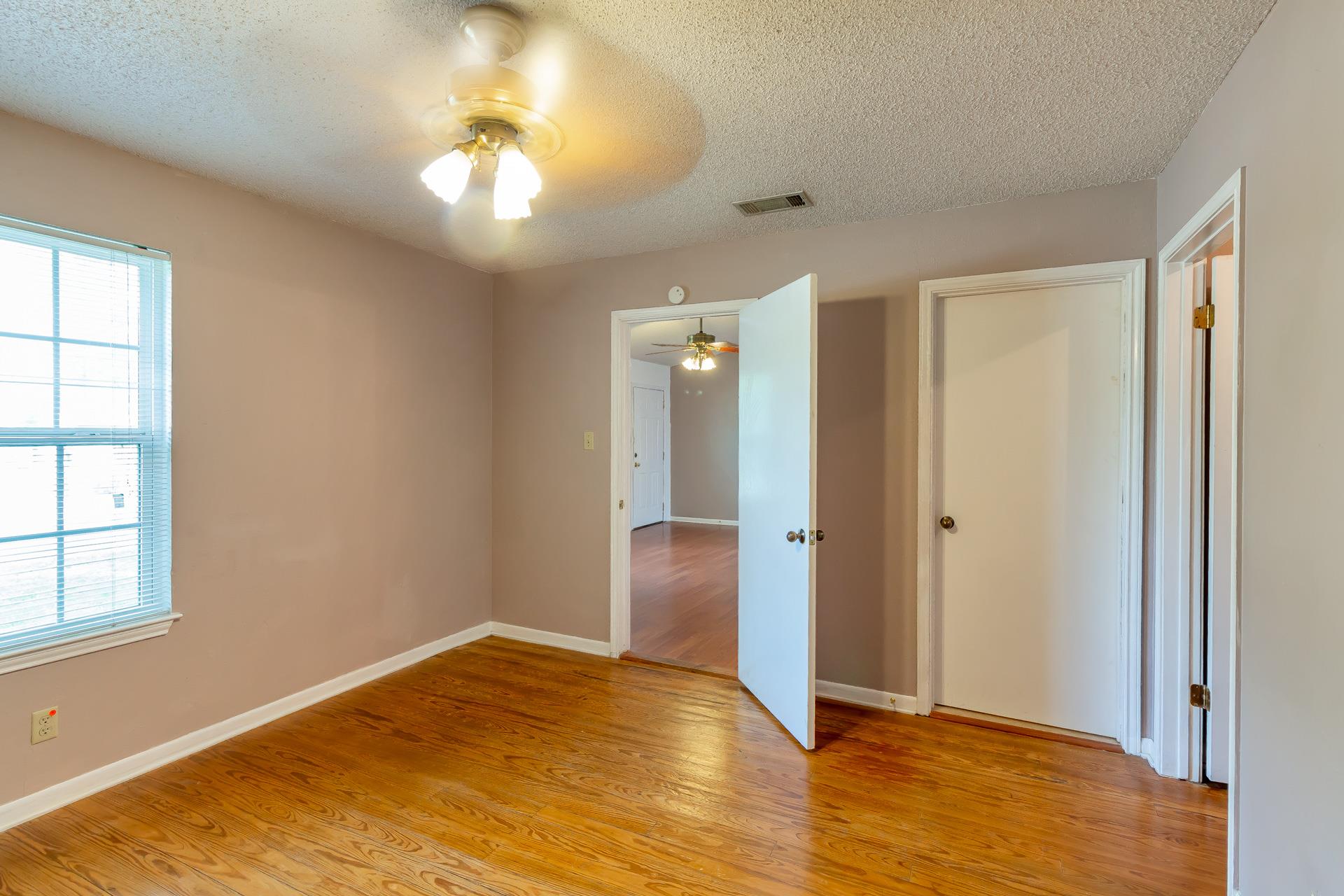 913 E 53rd 1/2 St # B, Austin, TX 78751