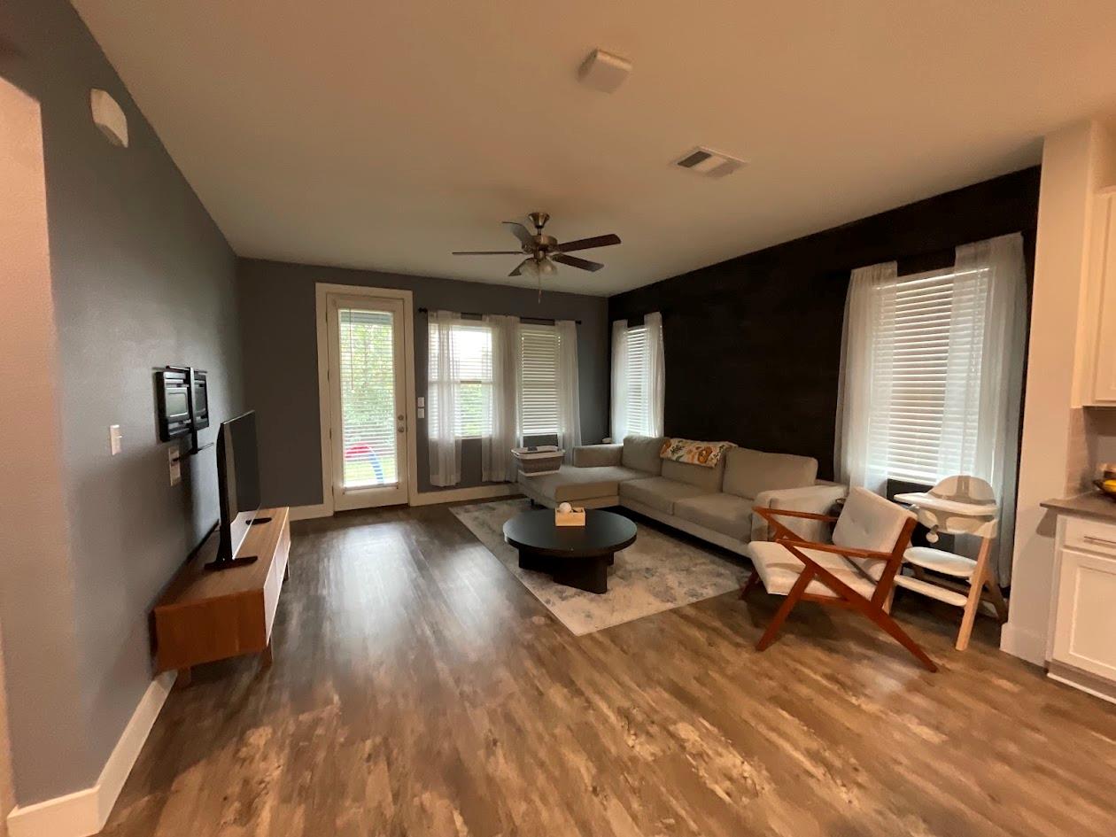 624 Golden Glory Rd, Leander, TX 78641