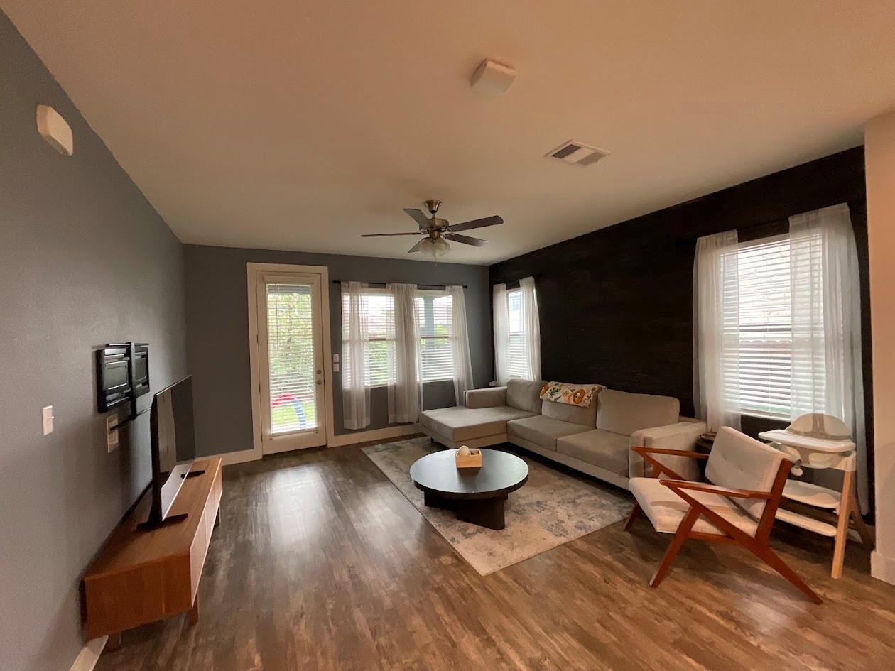 624 Golden Glory Rd, Leander, TX 78641