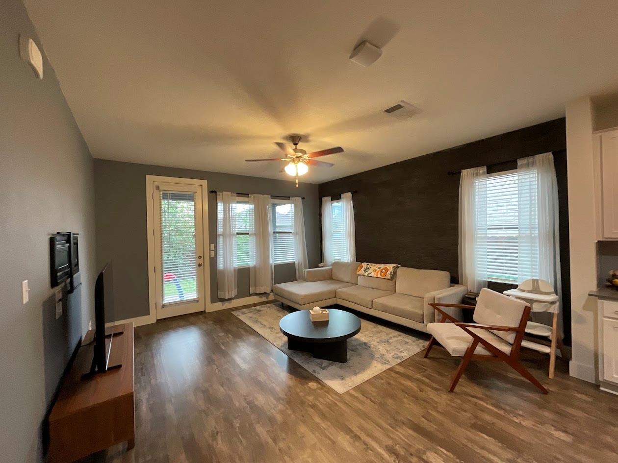 624 Golden Glory Rd, Leander, TX 78641