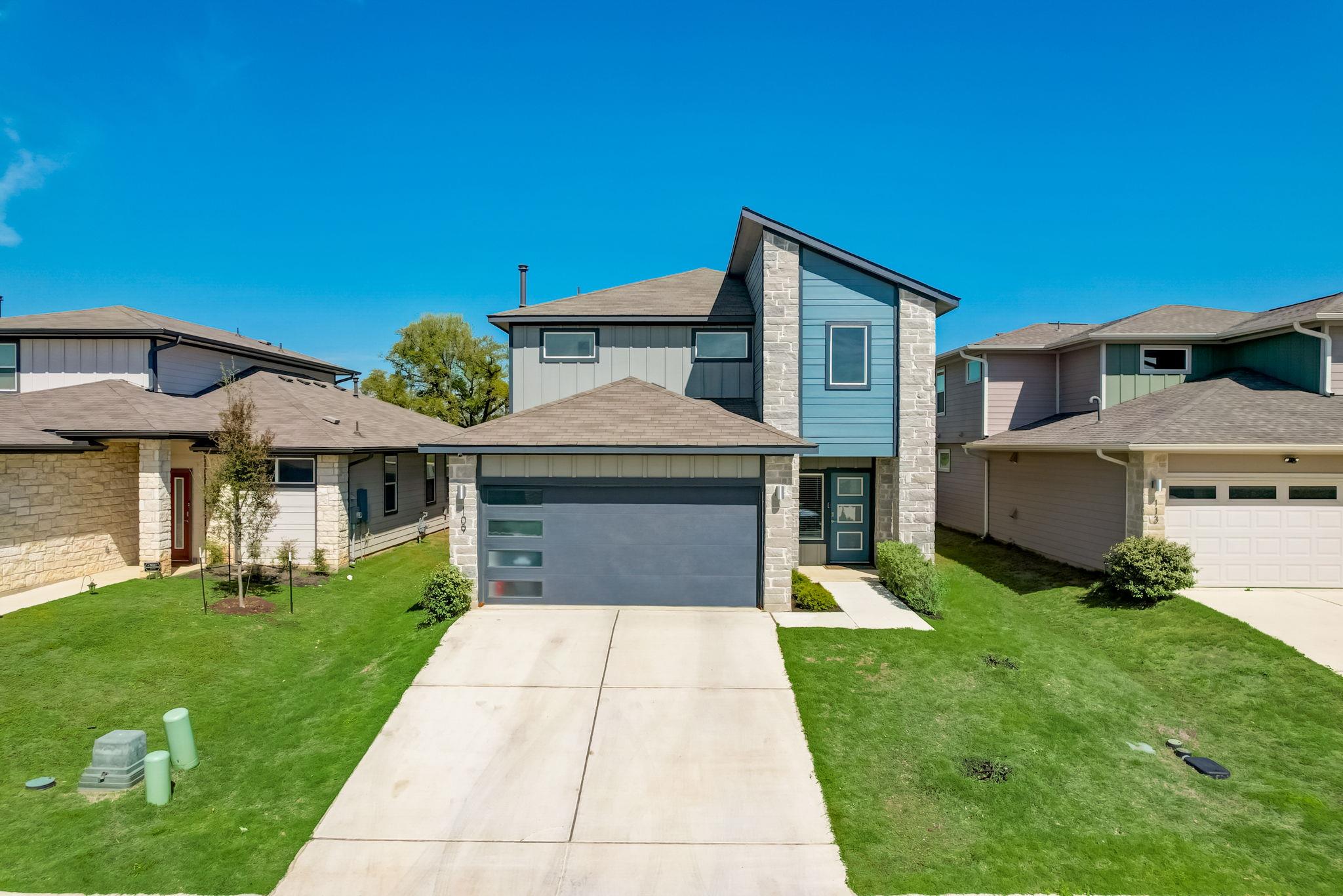 109 Cupreata Ln, Leander, TX 78641