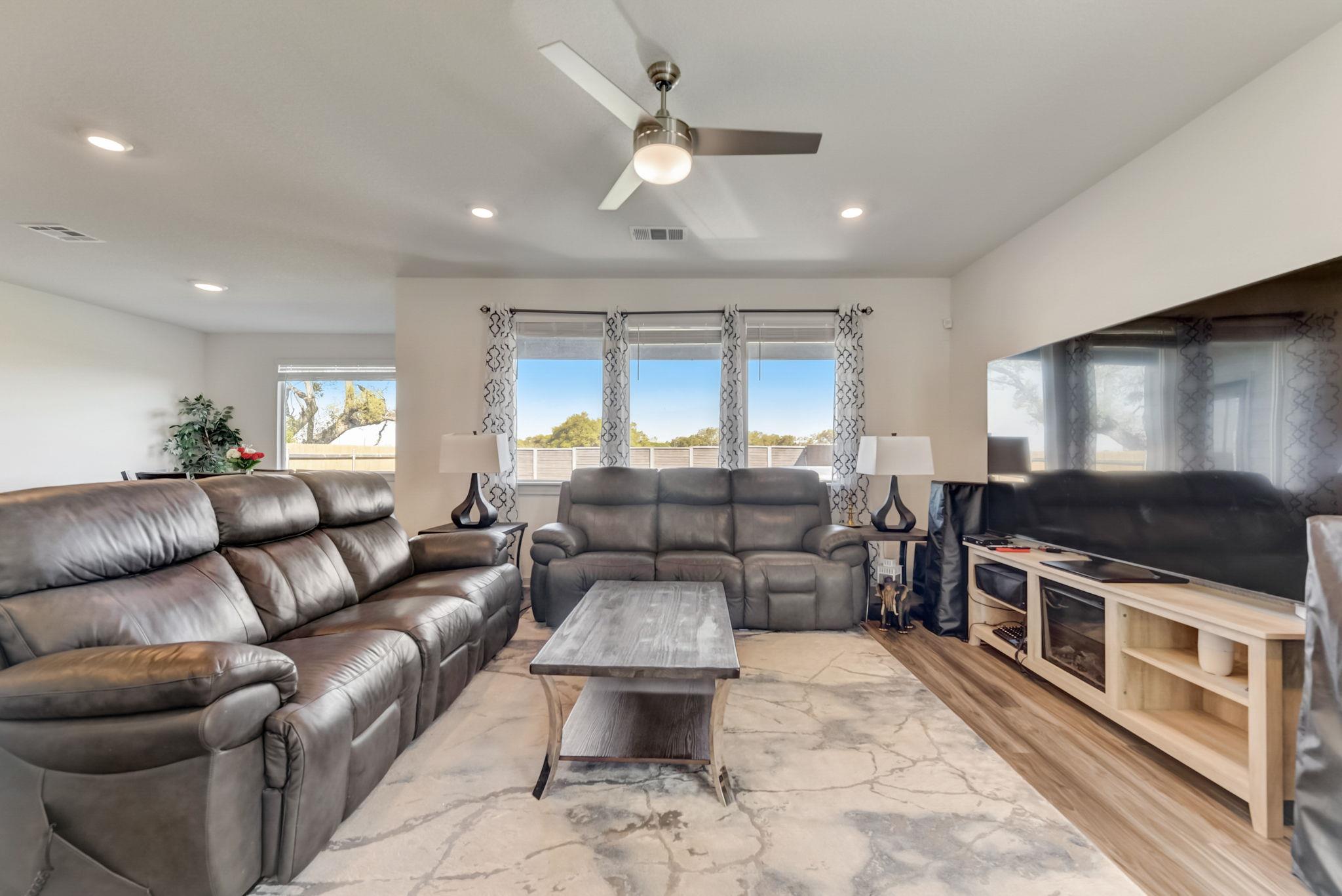 109 Cupreata Ln, Leander, TX 78641