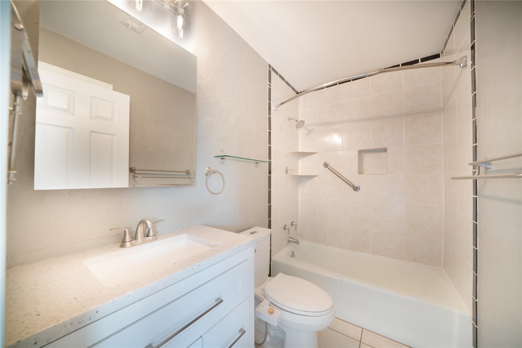 500 E Riverside Dr # 242, Austin, TX 78704