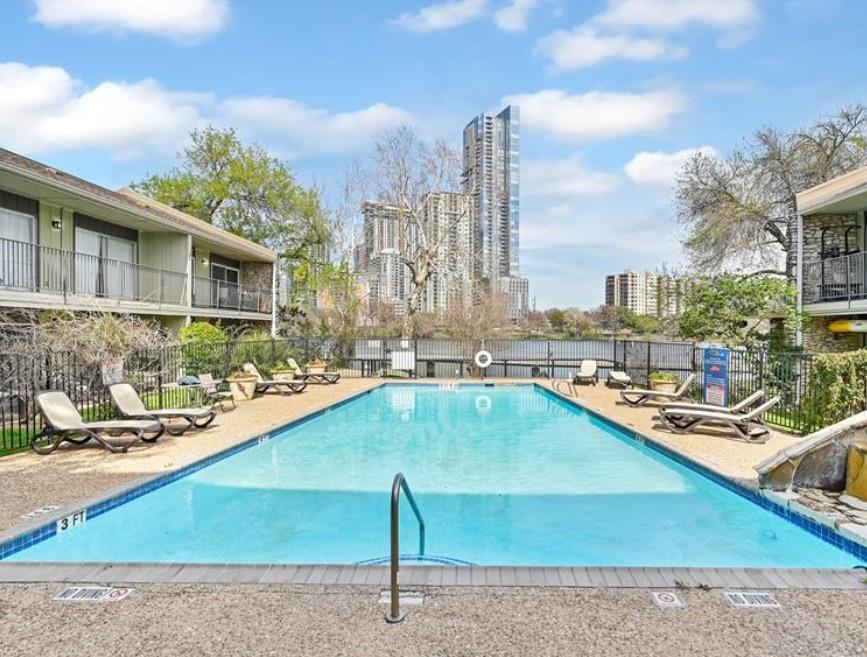 500 E Riverside Dr # 242, Austin, TX 78704