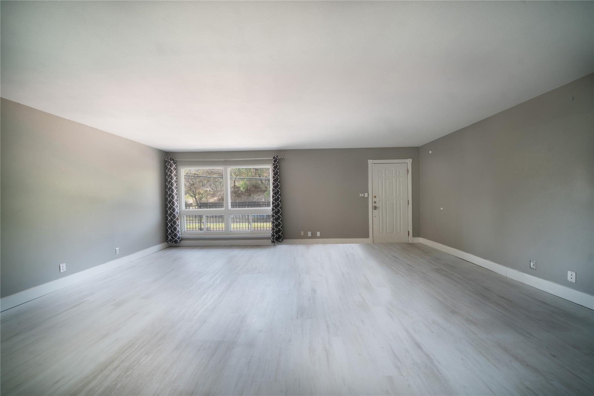 500 E Riverside Dr # 242, Austin, TX 78704