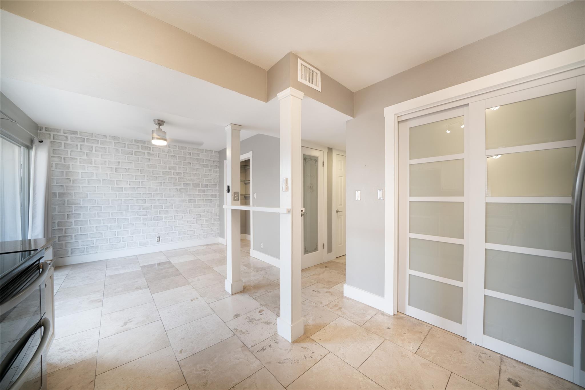 500 E Riverside Dr # 242, Austin, TX 78704